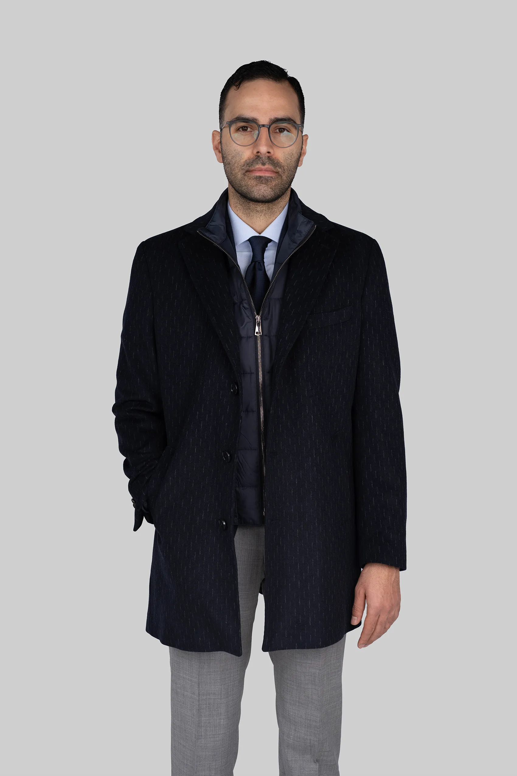 Dunkelblauer italienischer Wollmantel