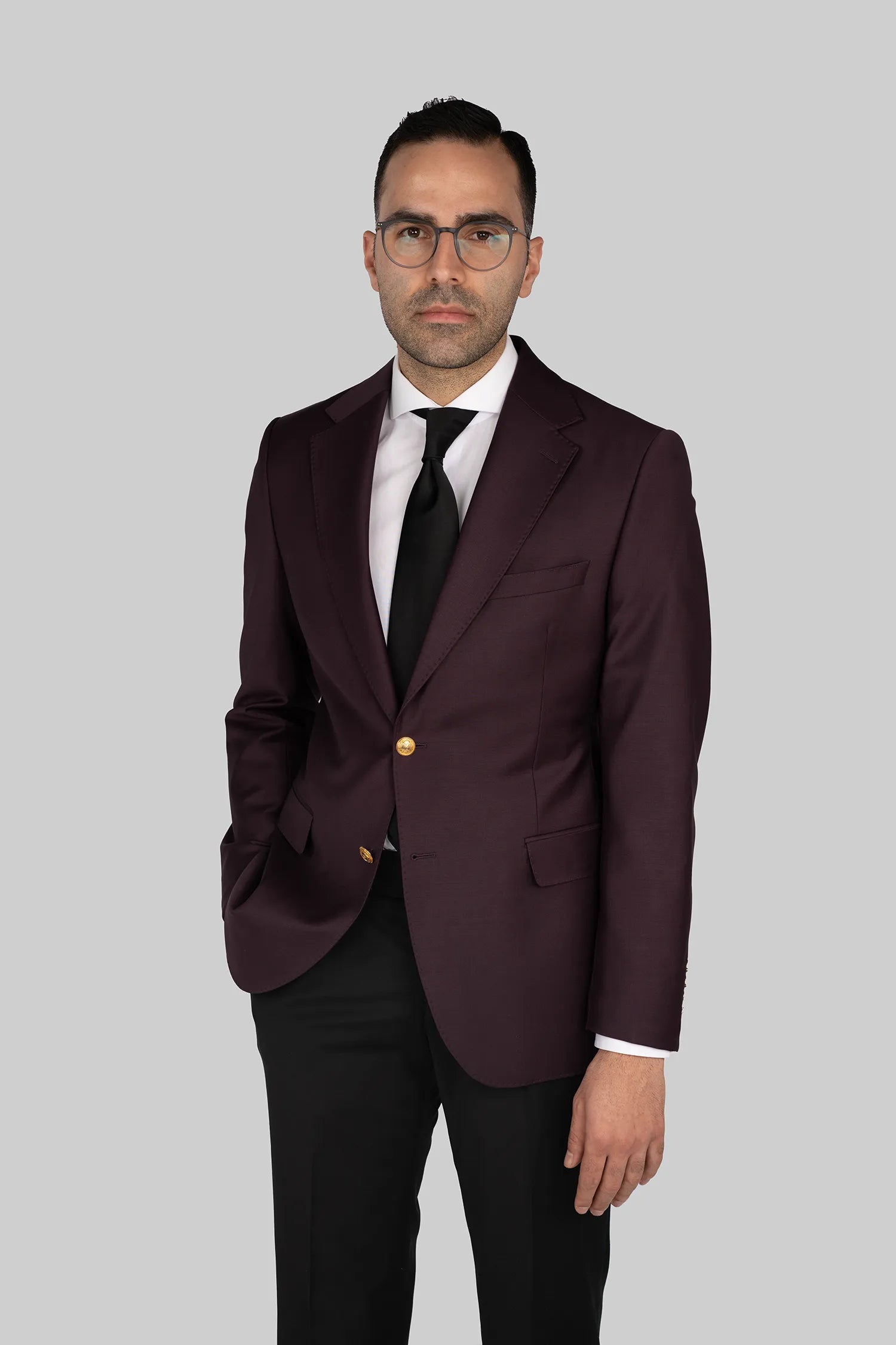 Eleganter Einreiher in tiefem Bordeaux – Aus feiner Wolle