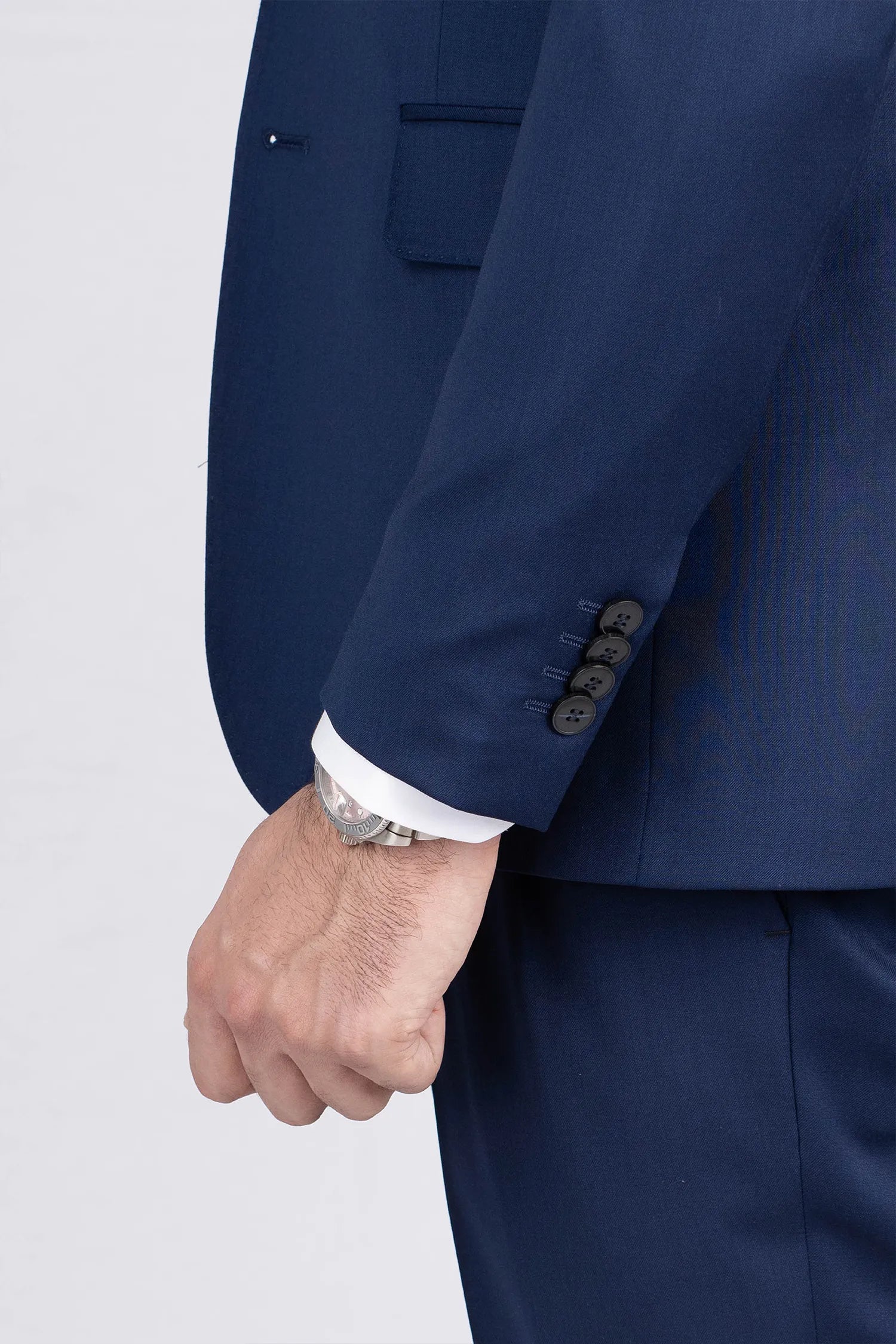Marineblauer Dreiteiliger Woll-Anzug mit Tailored Fit