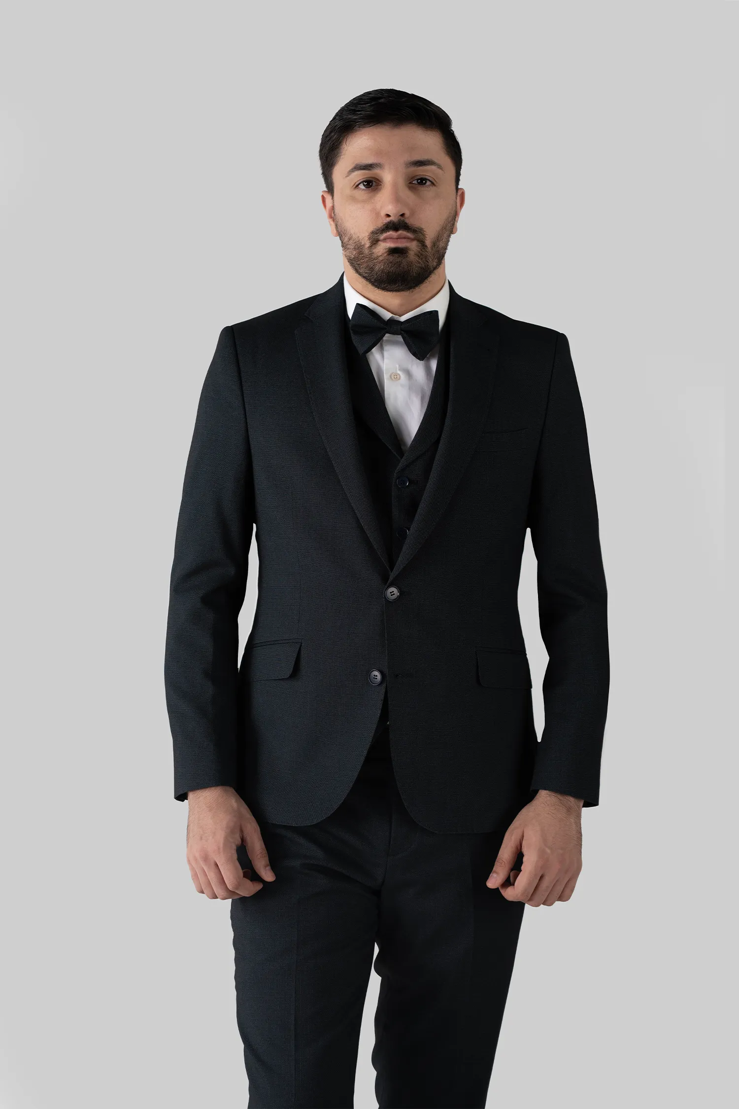 Dunkelblauer Dreiteiliger Microfaser-Anzug mit Tailored Fit