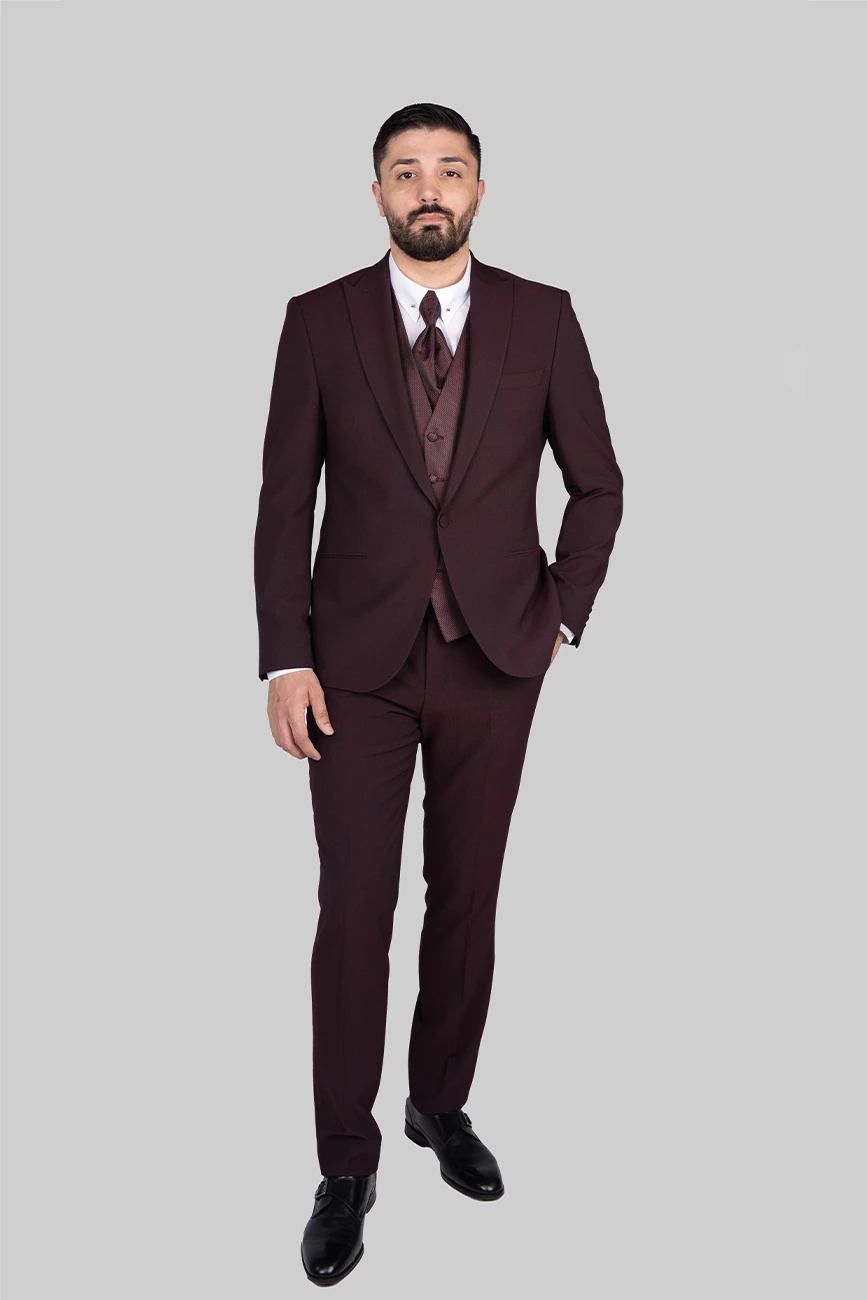 Bordeauxfarbener Dreiteiler-Anzug aus Mikrofaser mit Tailored Fit