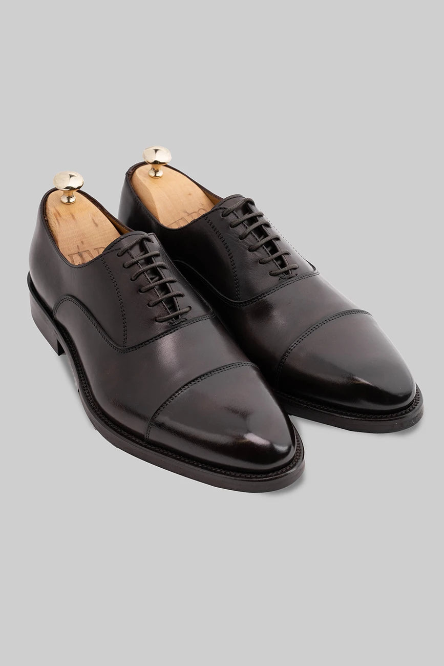 Dunkelbrauner Oxford Cap-Toe-Schuh aus Kalbsleder