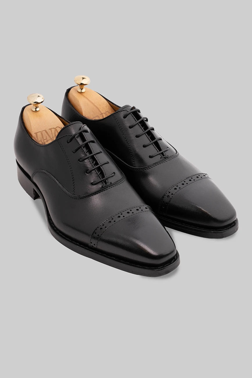 Schwarzer Oxford Cap-Toe-Schuh aus Kalbsleder