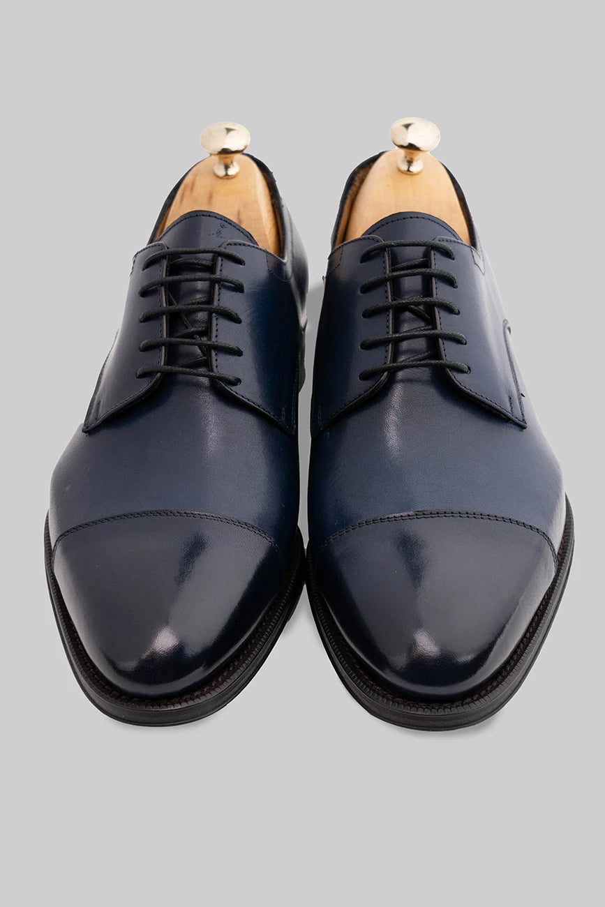 Dunkelblauer Derby-Schuh aus Kalbsleder