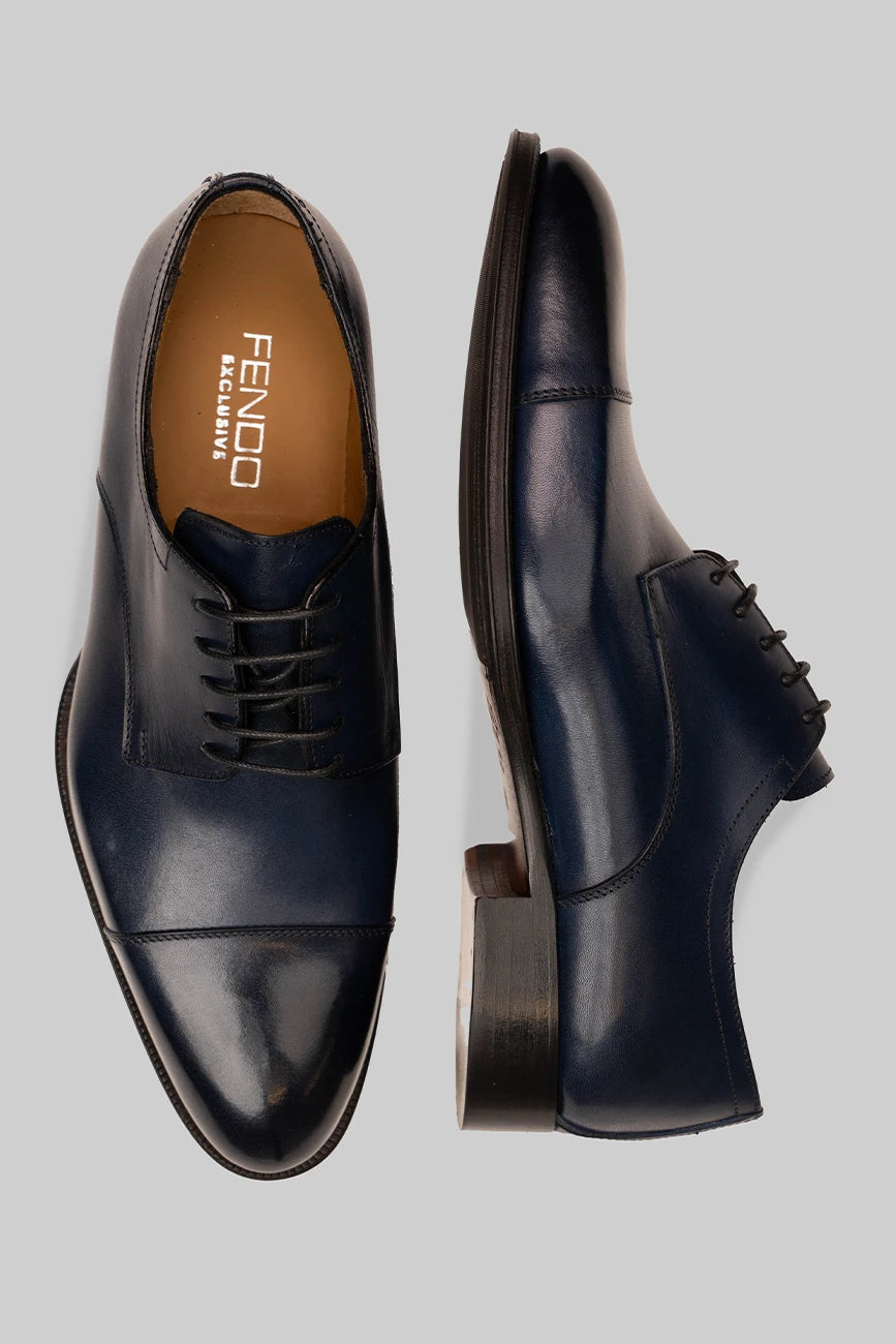 Dunkelblauer Derby-Schuh aus Kalbsleder