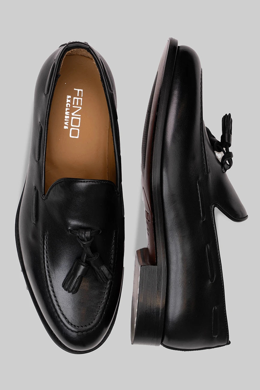 Schwarzer Tassel Loafer aus Kalbsleder