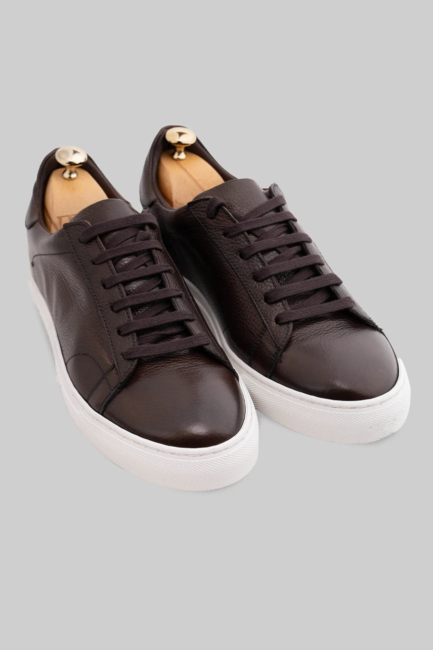 Brauner Sneaker aus Hirschleder