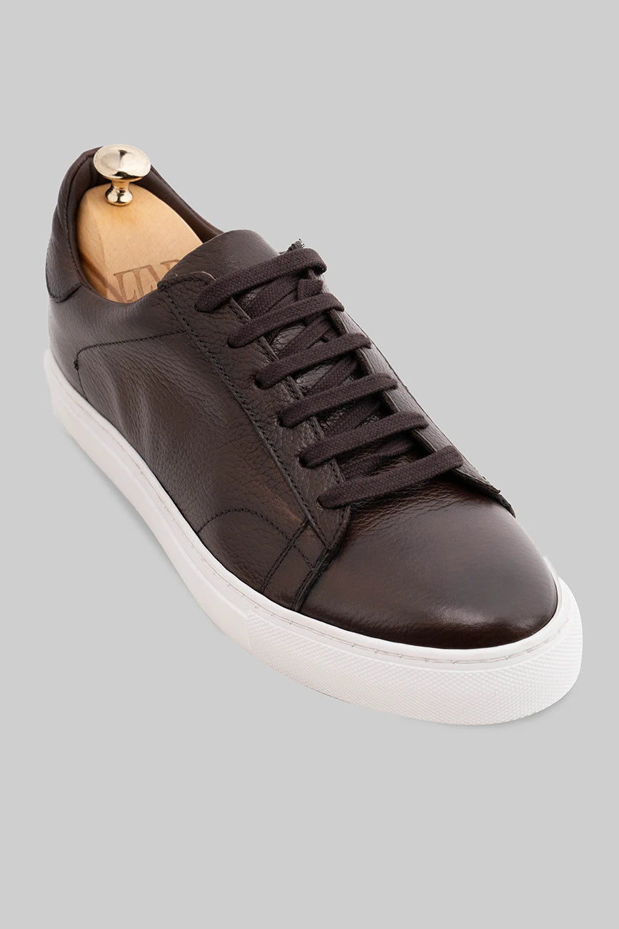 Brauner Sneaker aus Hirschleder