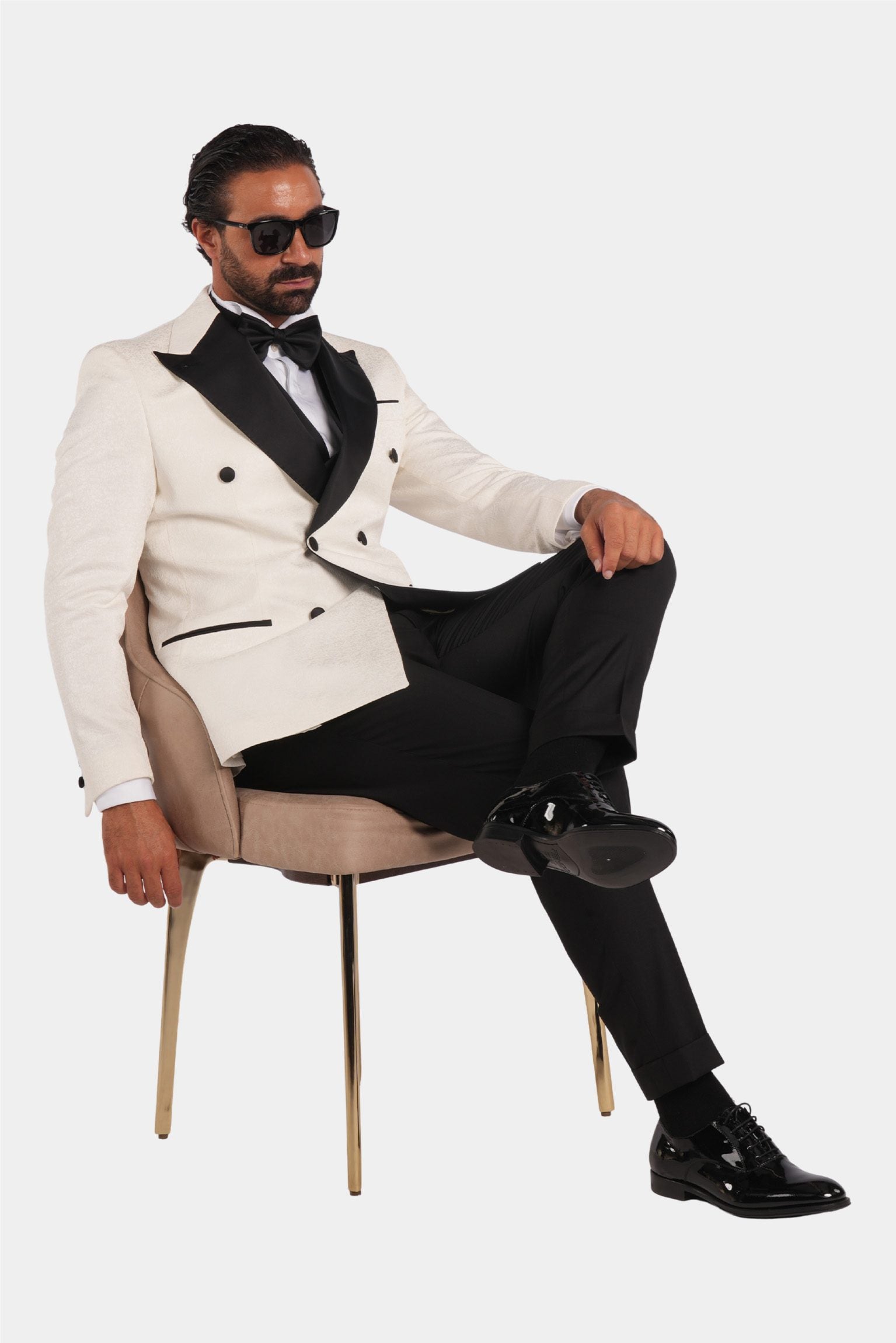 Weisser Slim Fit Zweireiher Smoking aus Wolle