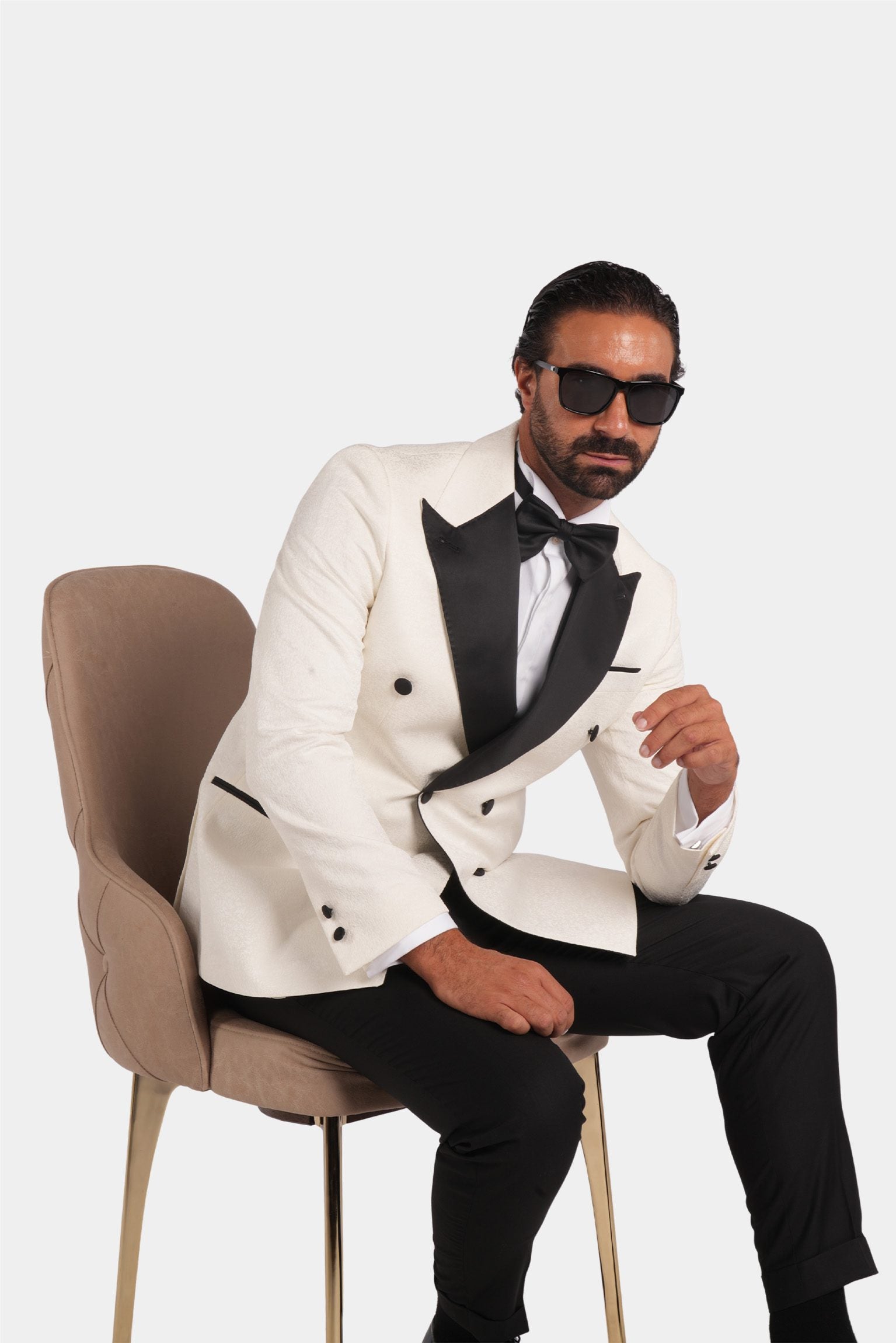 Weisser Slim Fit Zweireiher Smoking aus Wolle