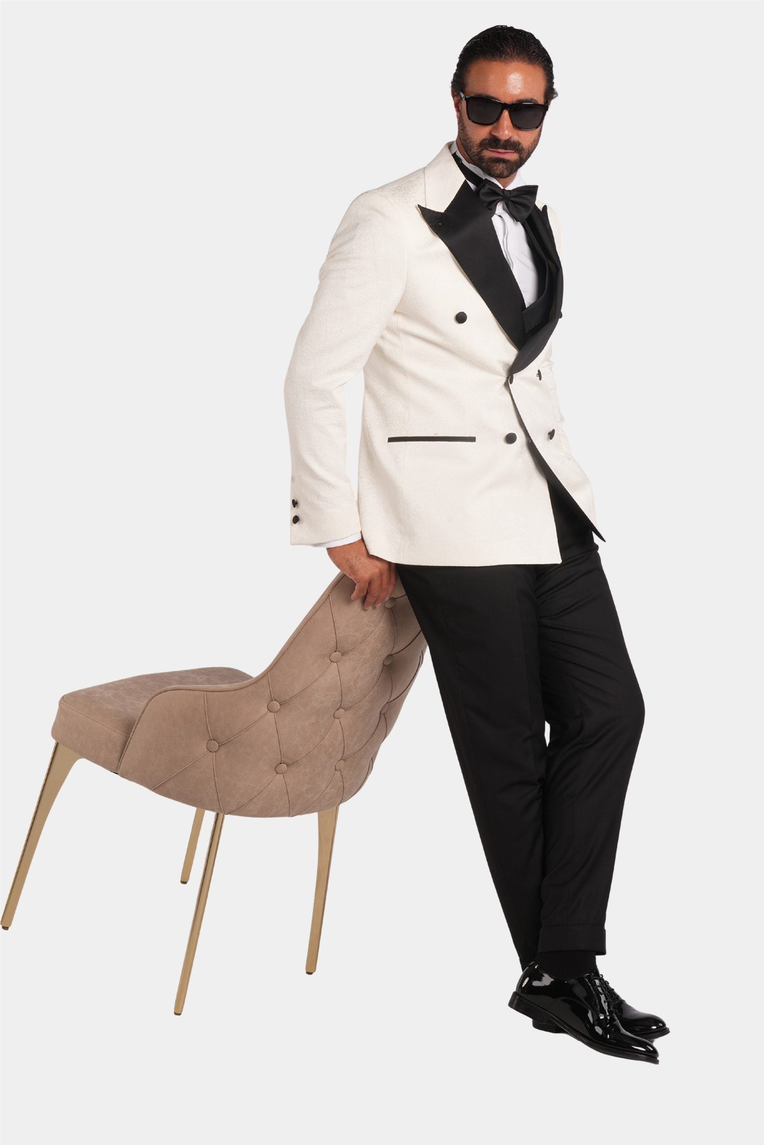 Weisser Slim Fit Zweireiher Smoking aus Wolle