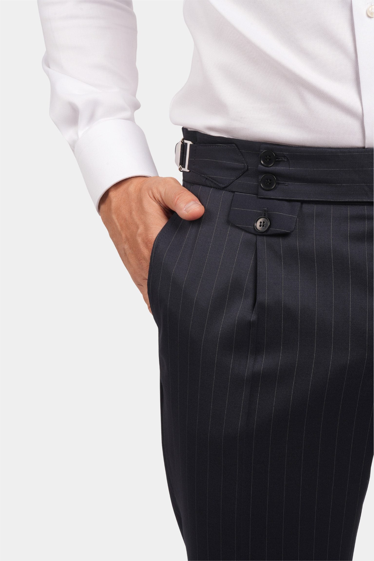 Dunkelblauer Nadelstreifen Slim Fit Zweireiher Anzug aus Wolle