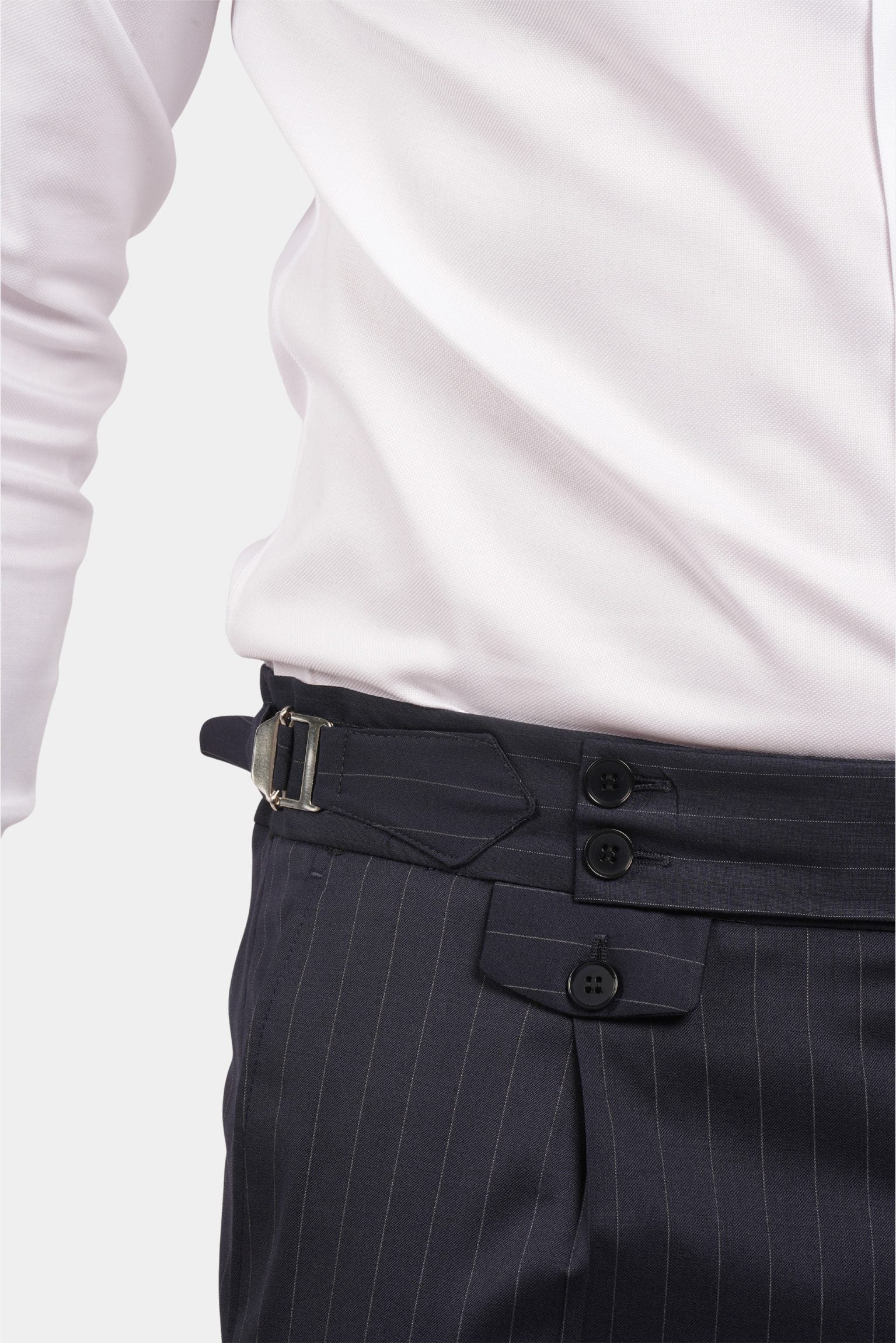 Dunkelblauer Nadelstreifen Slim Fit Zweireiher Anzug aus Wolle