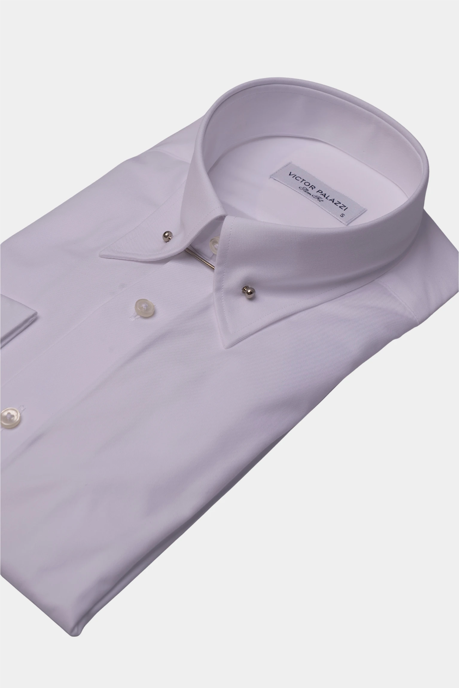 White cotton shirt with pin collar