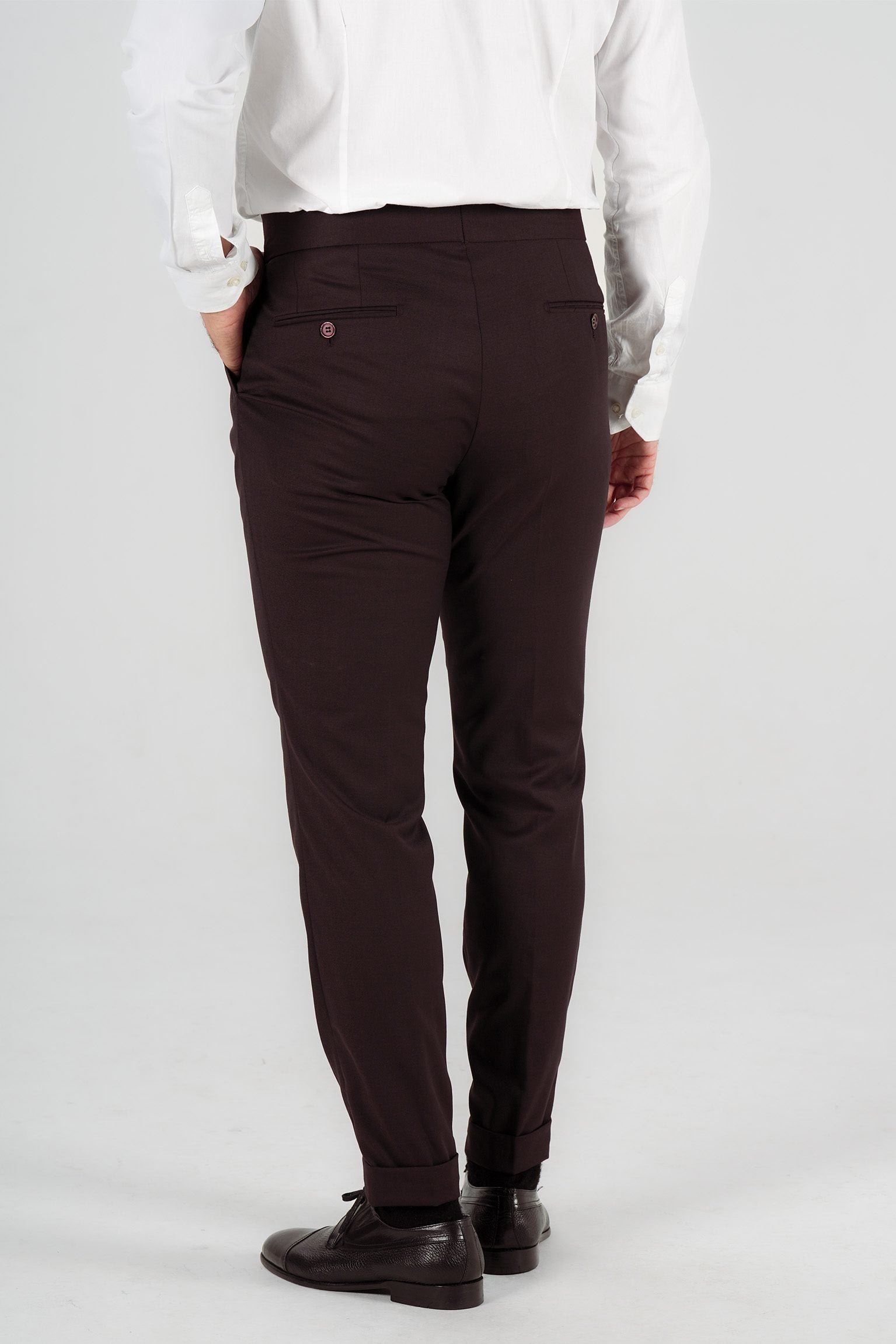 Wine-red trousers made of Italian wool, tailored fit