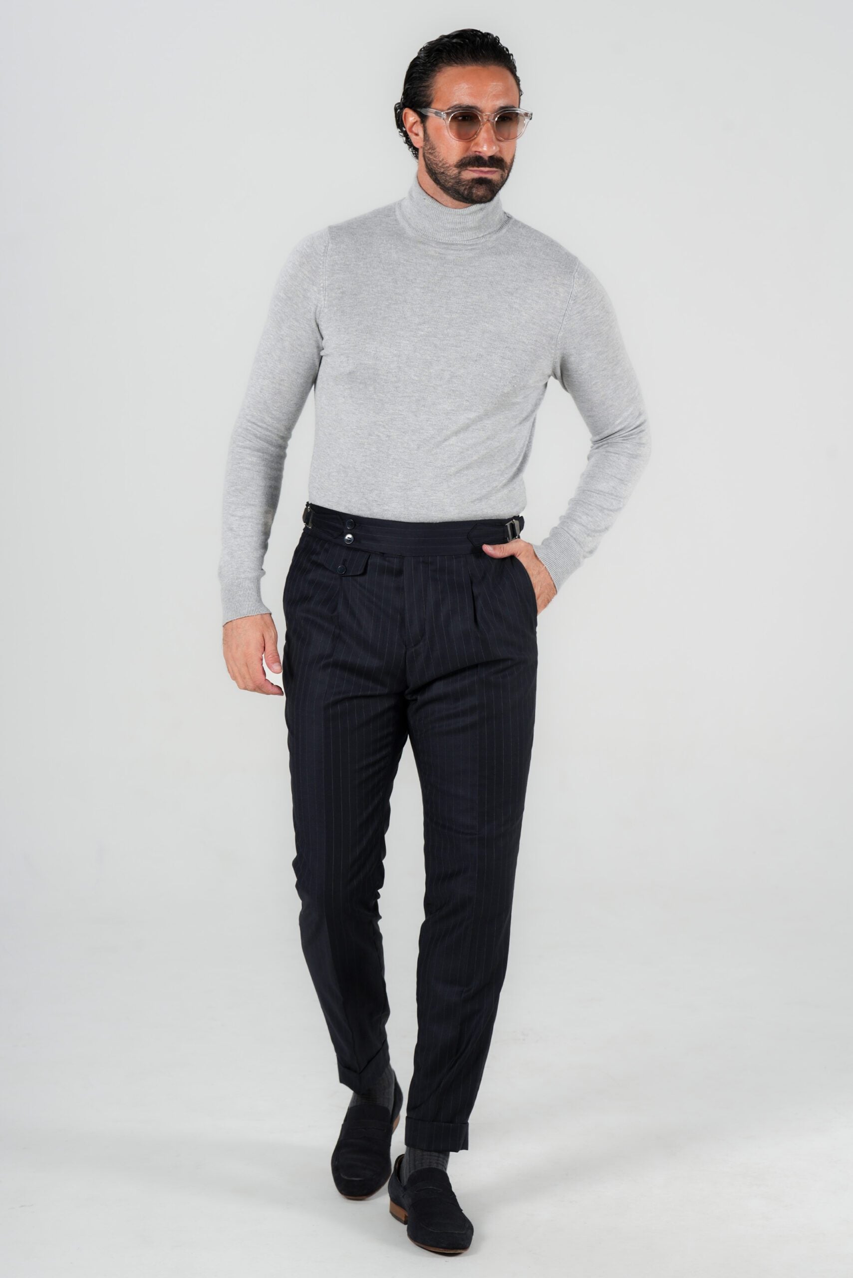 Dunkelblaue Nadelstreifenhose aus italienischer Wolle Tailored Fit