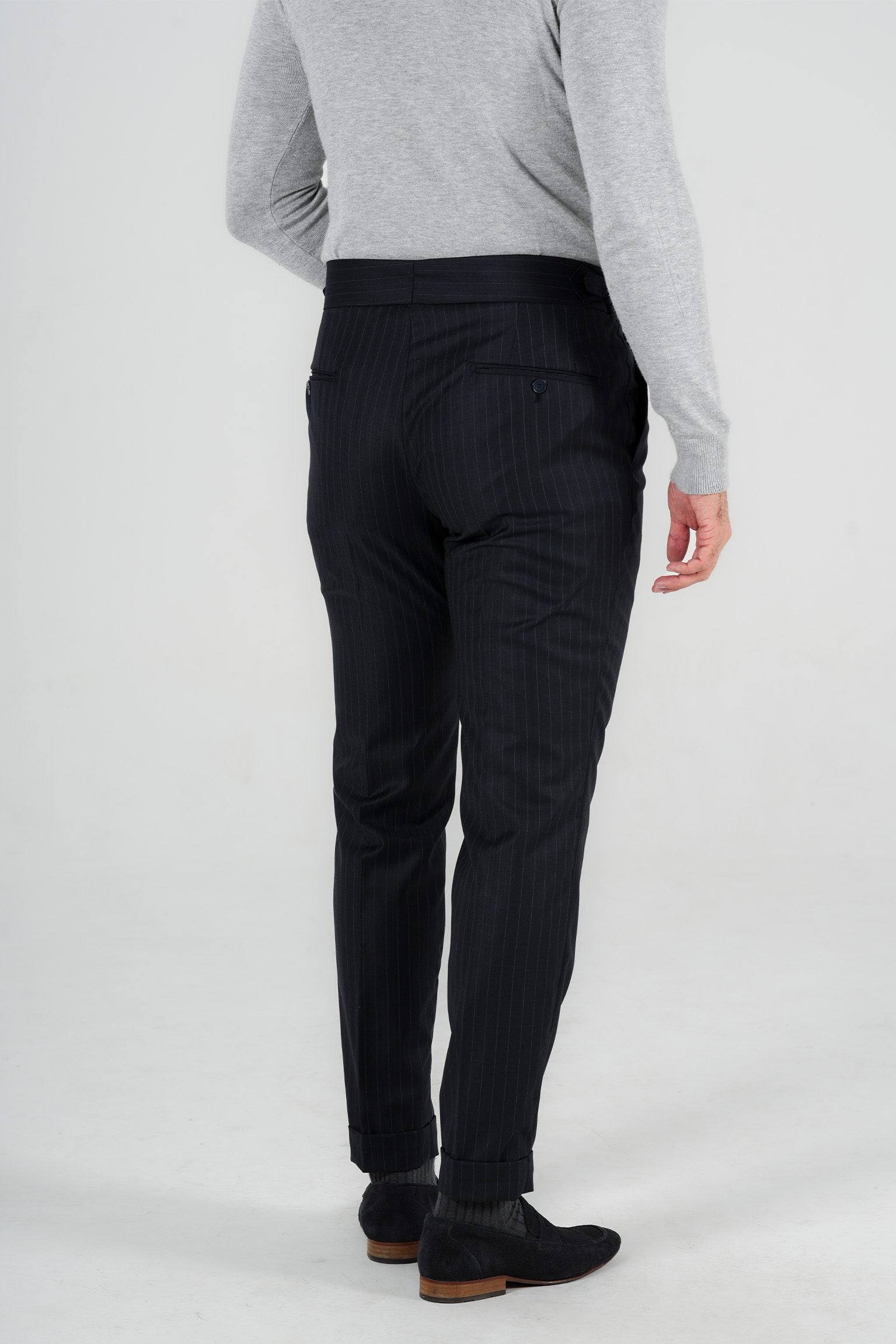 Dunkelblaue Nadelstreifenhose aus italienischer Wolle Tailored Fit