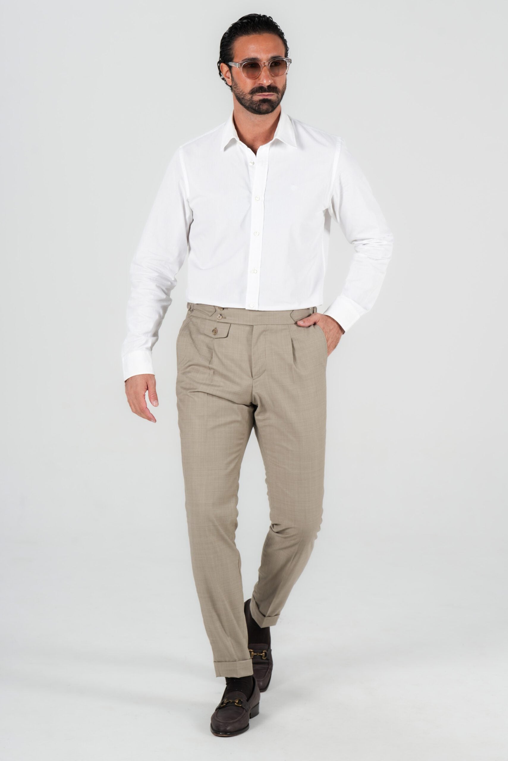Beige trousers made of Italian wool, tailored fit