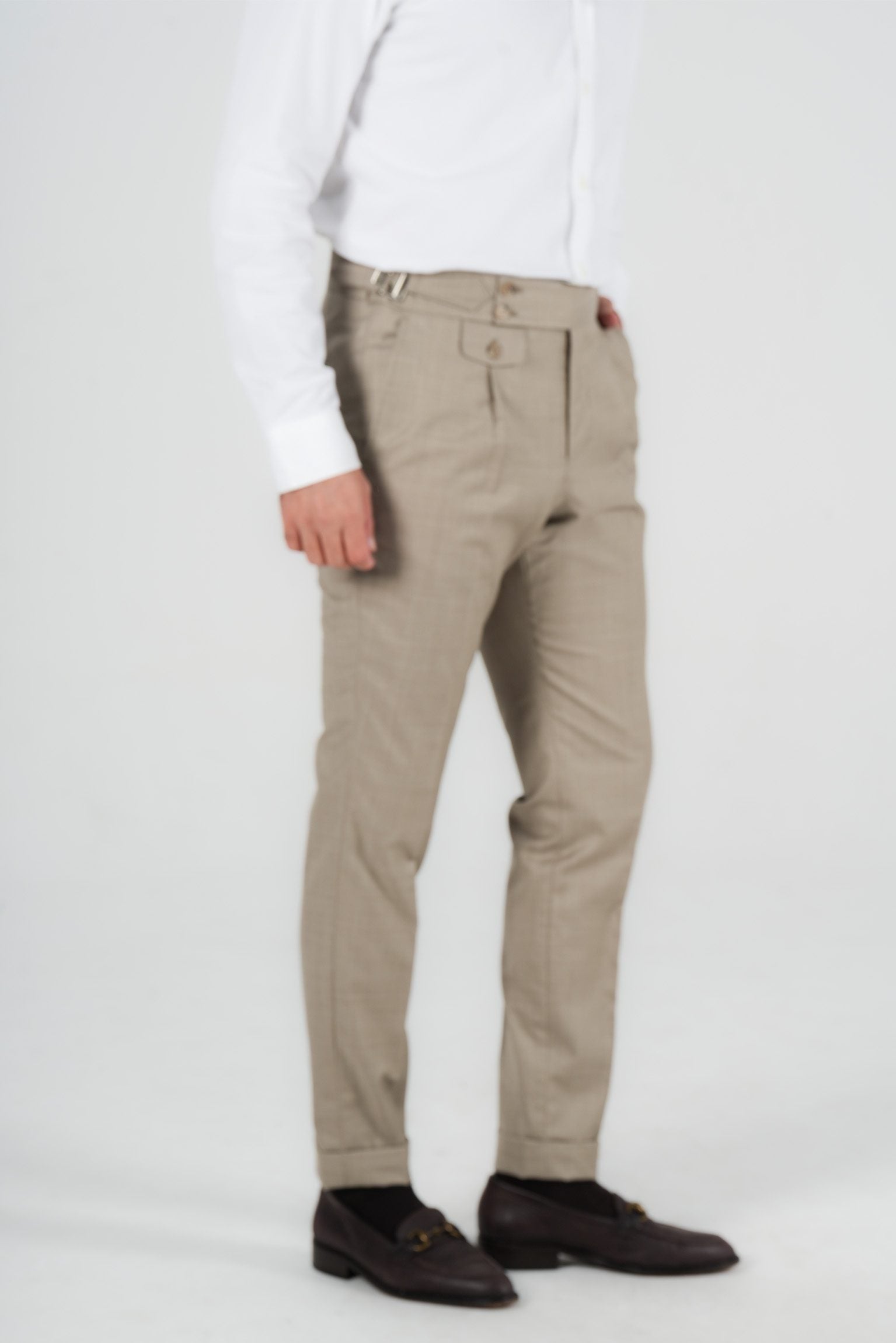 Beige trousers made of Italian wool, tailored fit