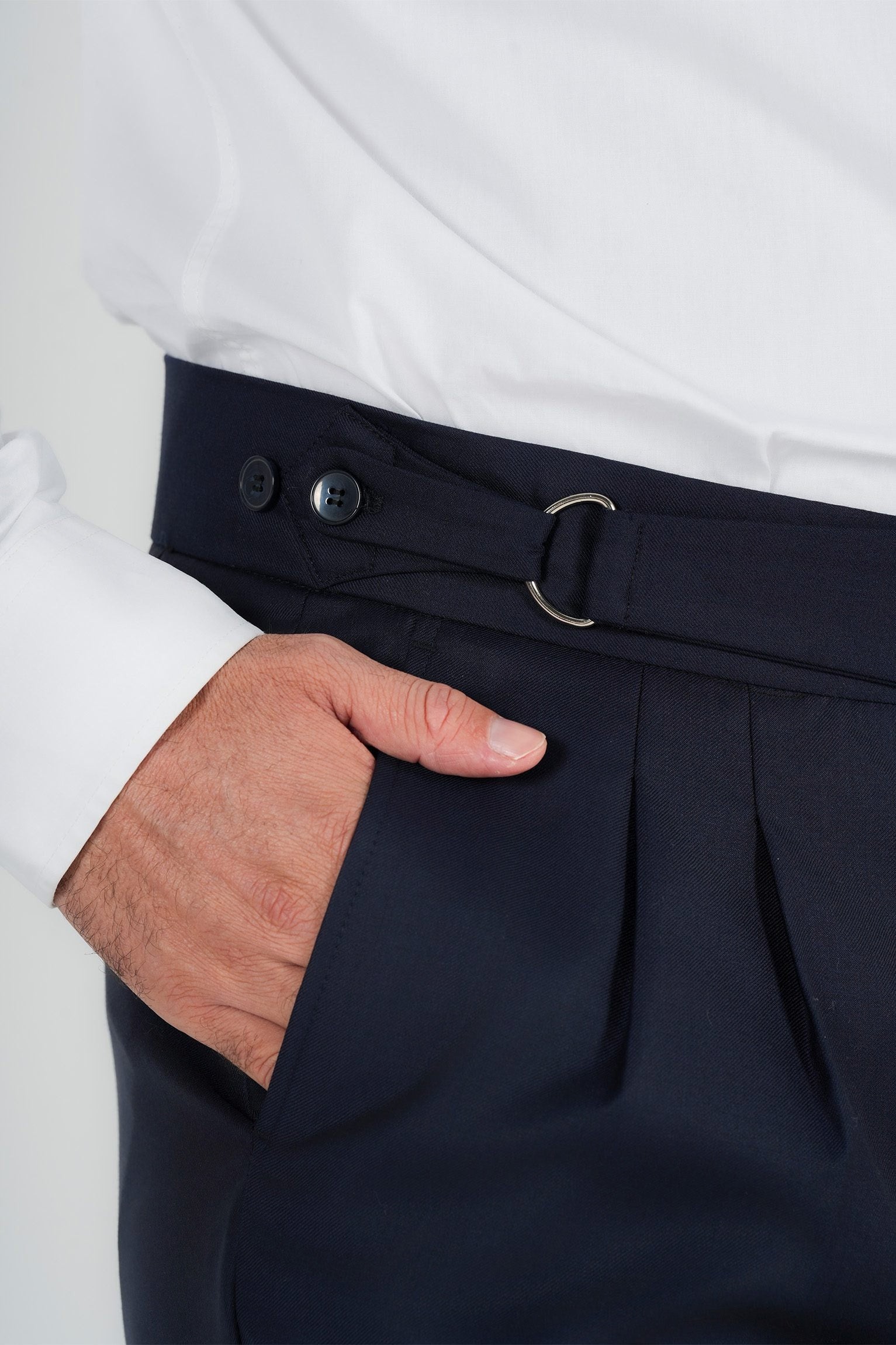 Mittellblau Hose aus italienischer Wolle Tailored Fit