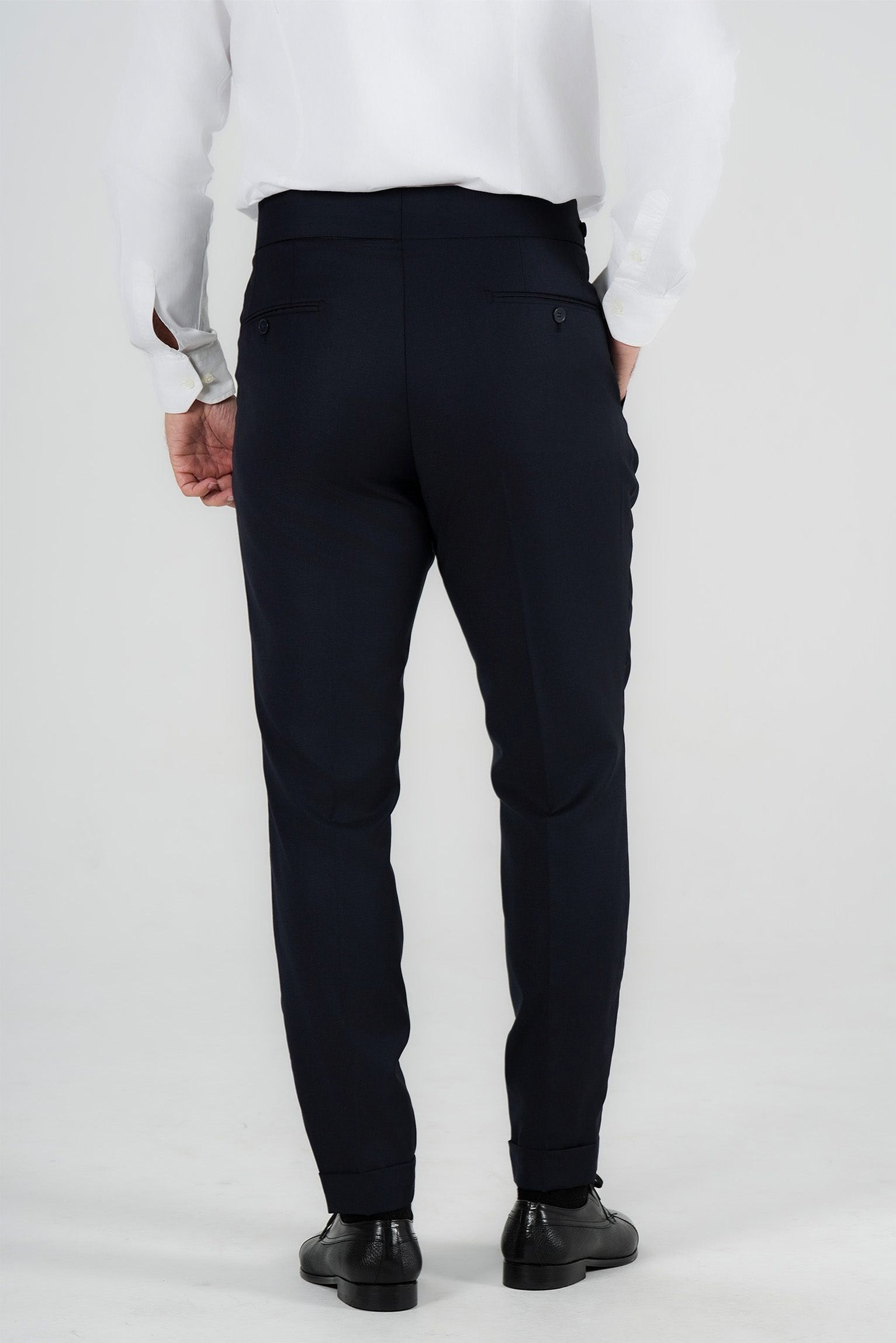 Dunkelblaue Hose aus italienischer Wolle Tailored Fit