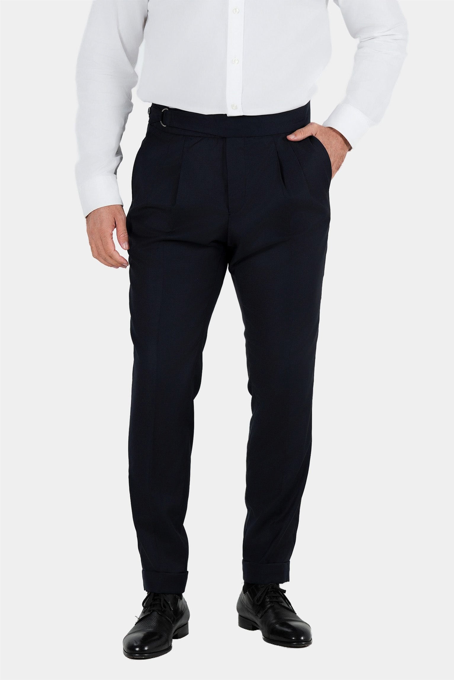 Dunkelblaue Hose aus italienischer Wolle Tailored Fit