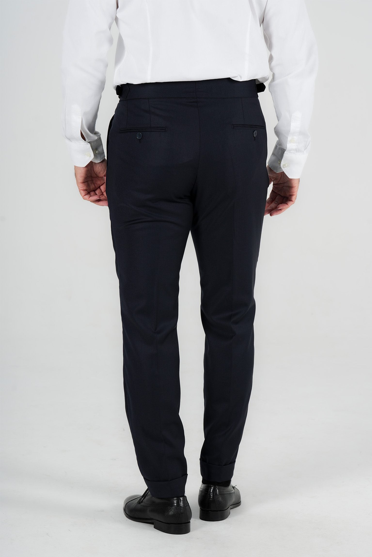 Dunkelblaue Hose aus italienischer Wolle Tailored Fit