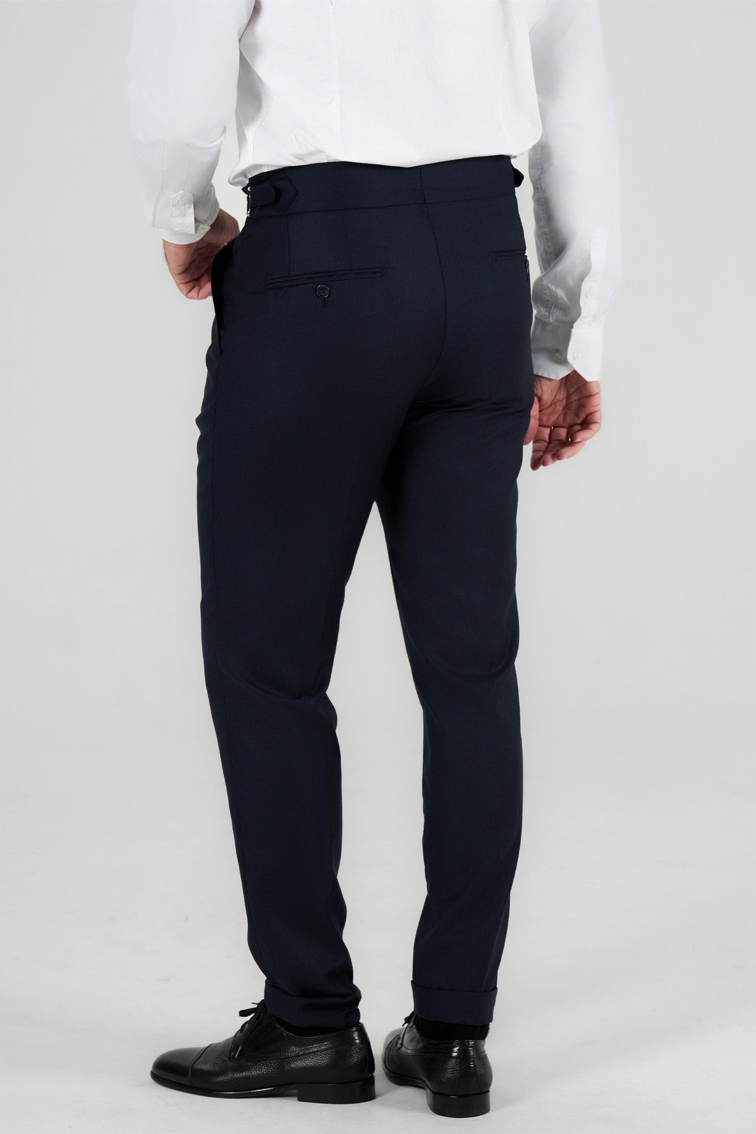 Marineblaue Hose aus italienischer Wolle Tailored Fit