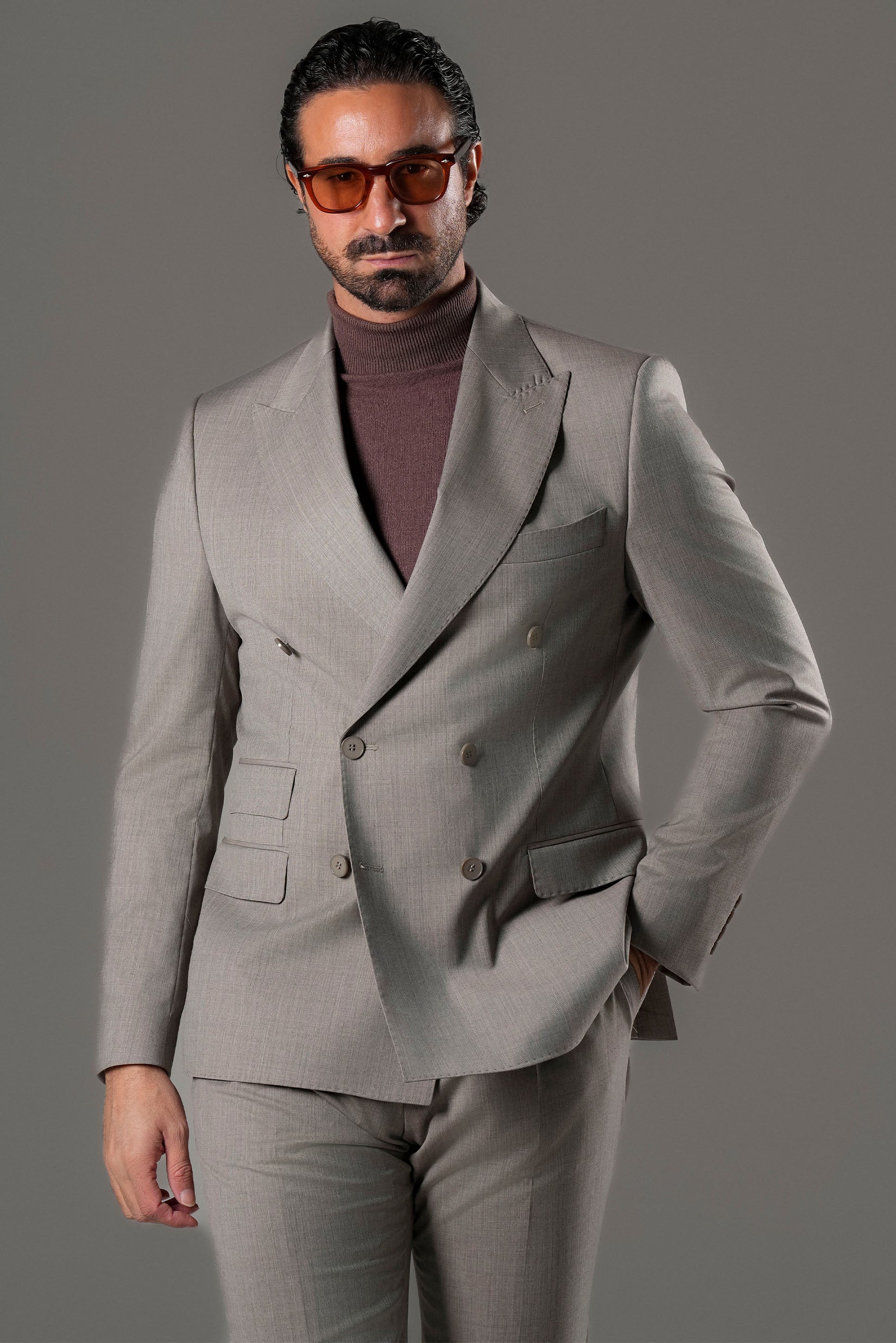 Beige slim-fit double-breasted suit in a wool blend