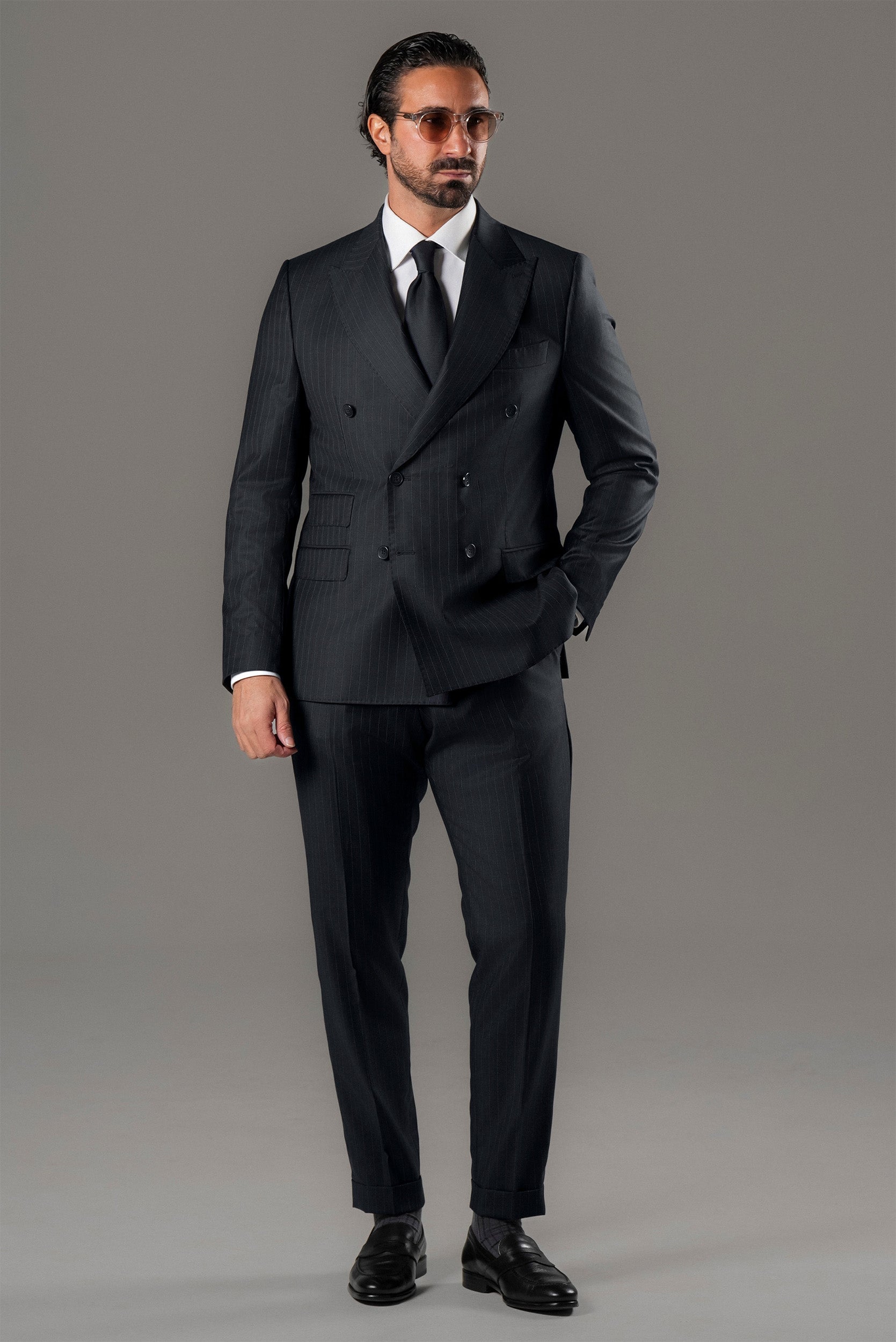 Dunkelblauer Nadelstreifen-Slim-Fit-Zweireiher aus wolle