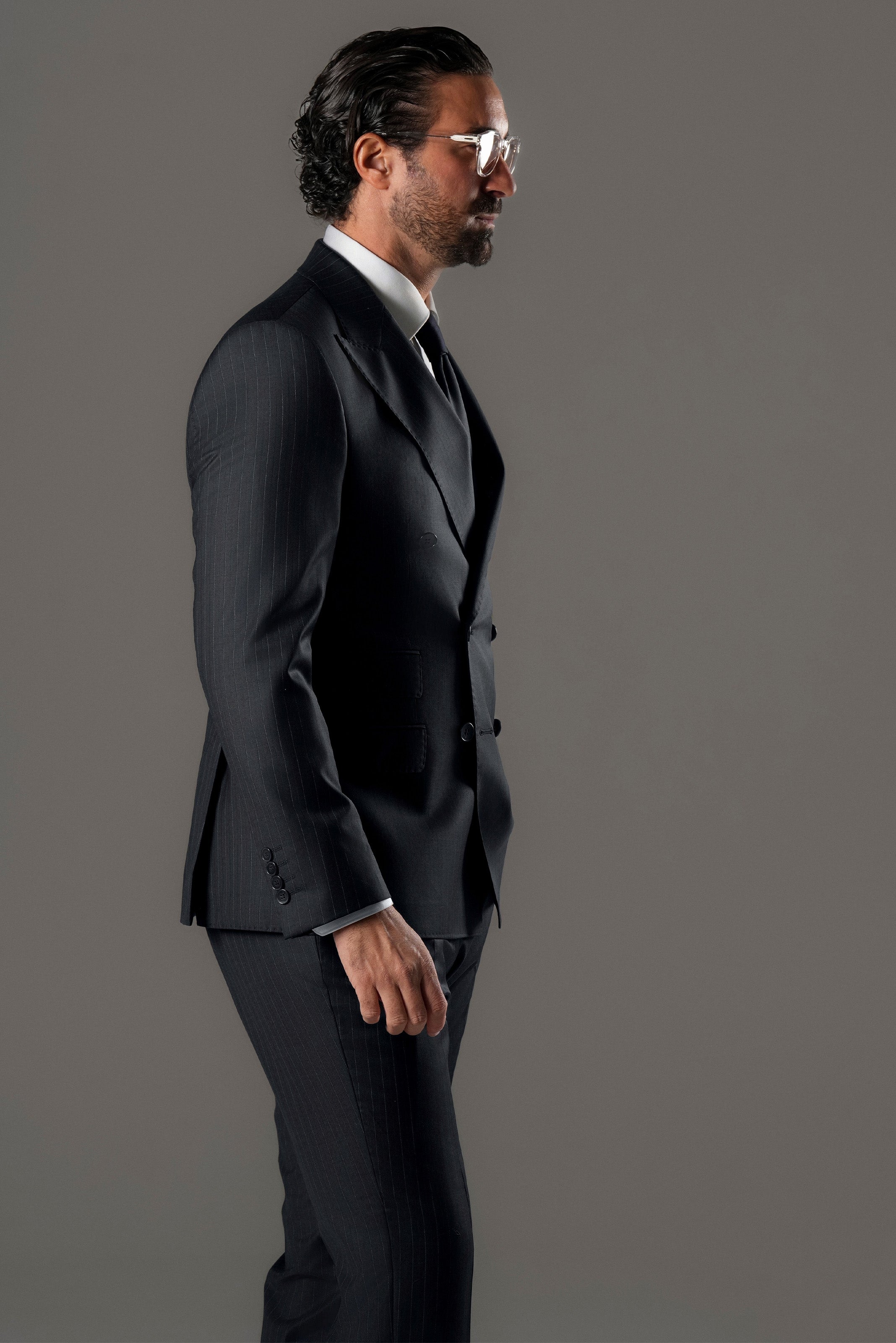 Dunkelblauer Nadelstreifen-Slim-Fit-Zweireiher aus wolle