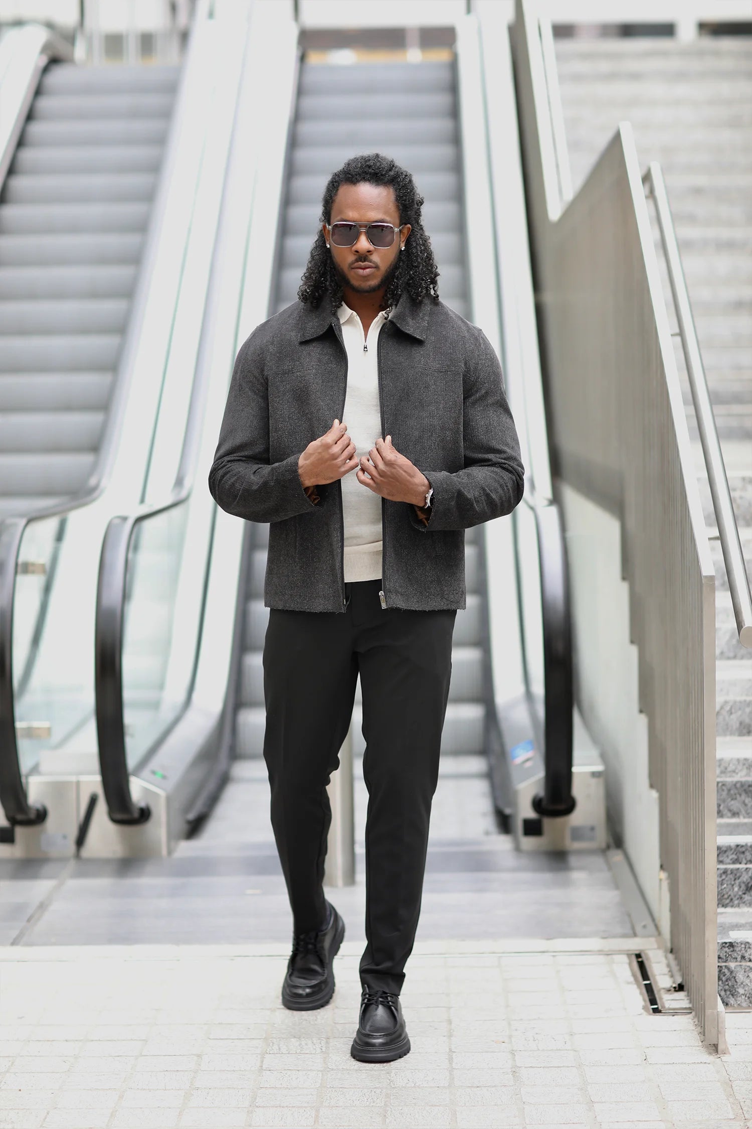 Jacke mit Reißverschluss in dunklem Graphit