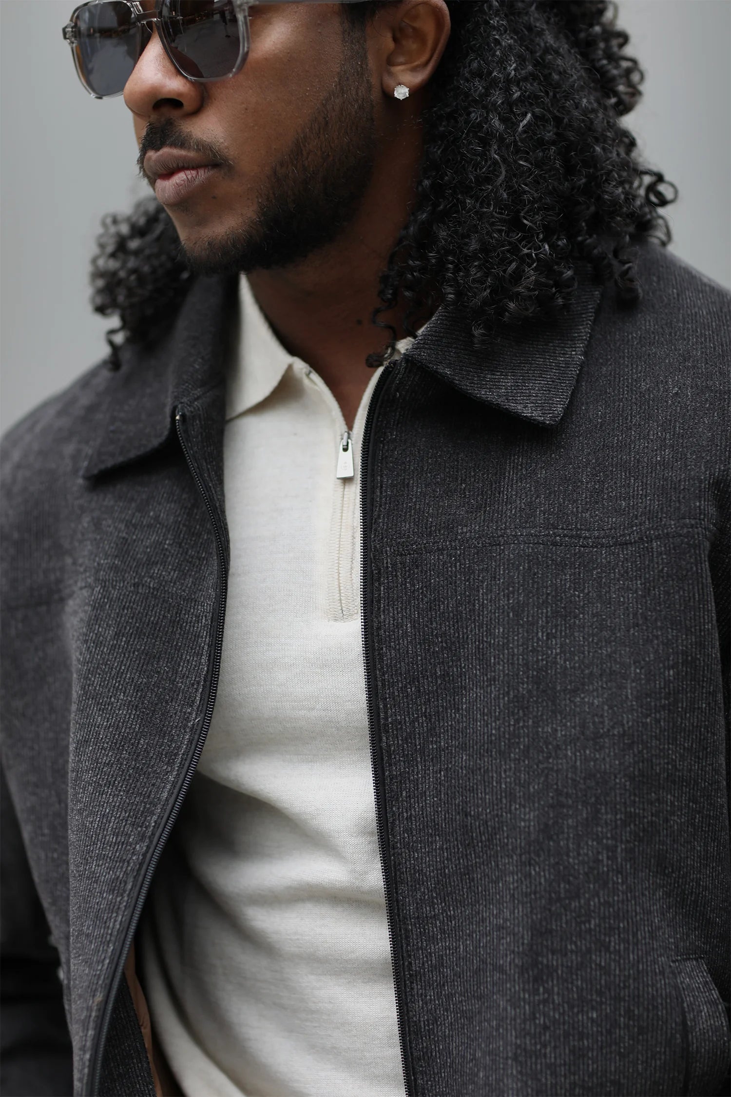 Jacke mit Reißverschluss in dunklem Graphit