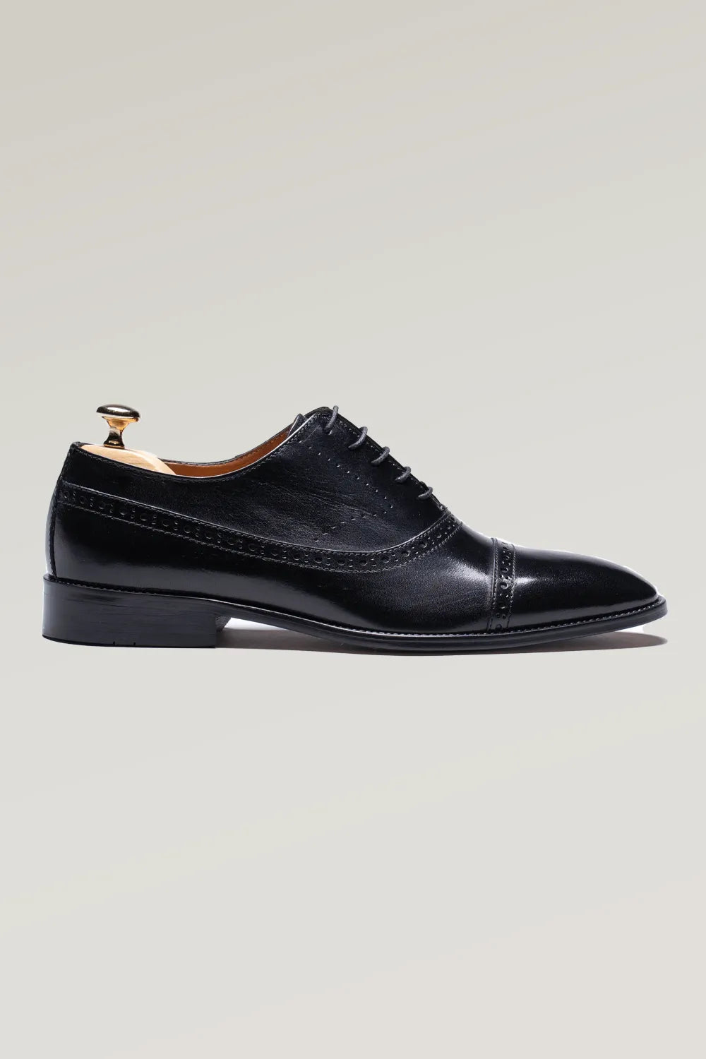 Schwarzer Büffelleder Brogue Oxford-Schuh