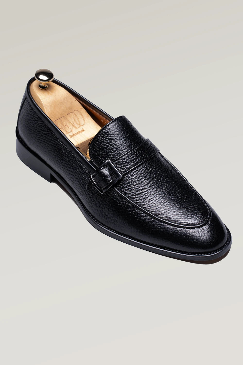 Schwarzer Hirschlederschuh mit Monk Strap