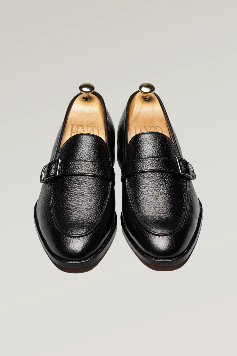 Schwarzer Hirschlederschuh mit Monk Strap