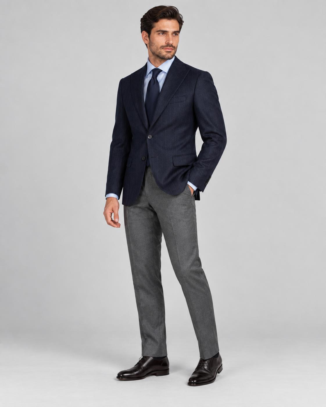 Dunkelblaues Tailored-Fit-Einreiher-Sakko aus Flanellwolle mit Nadelstreifen