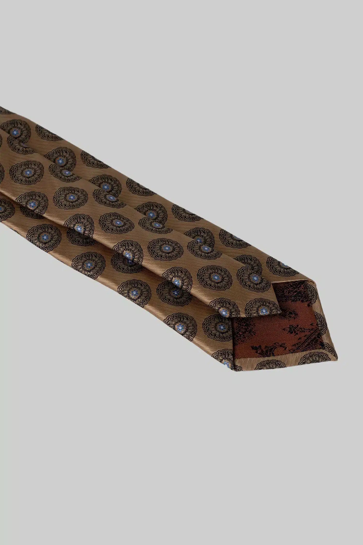 Beige microfiber tie and pocket square set with medallion pattern