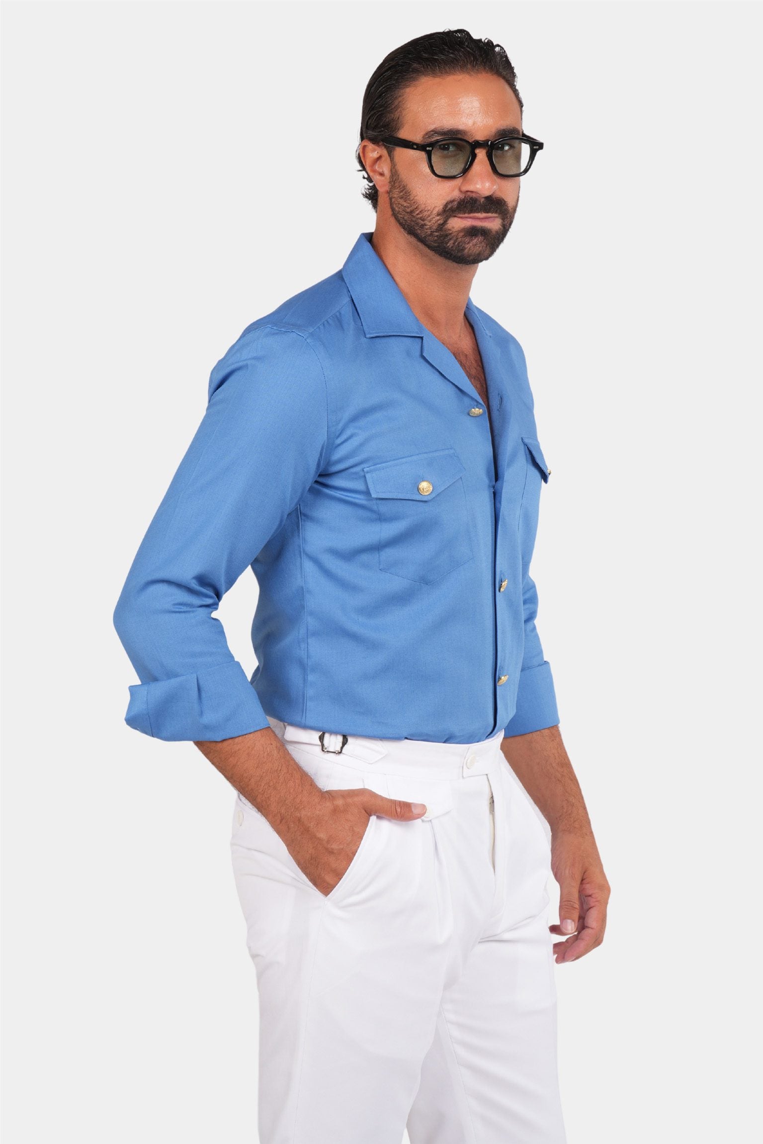 Blaues Safari-Hemd