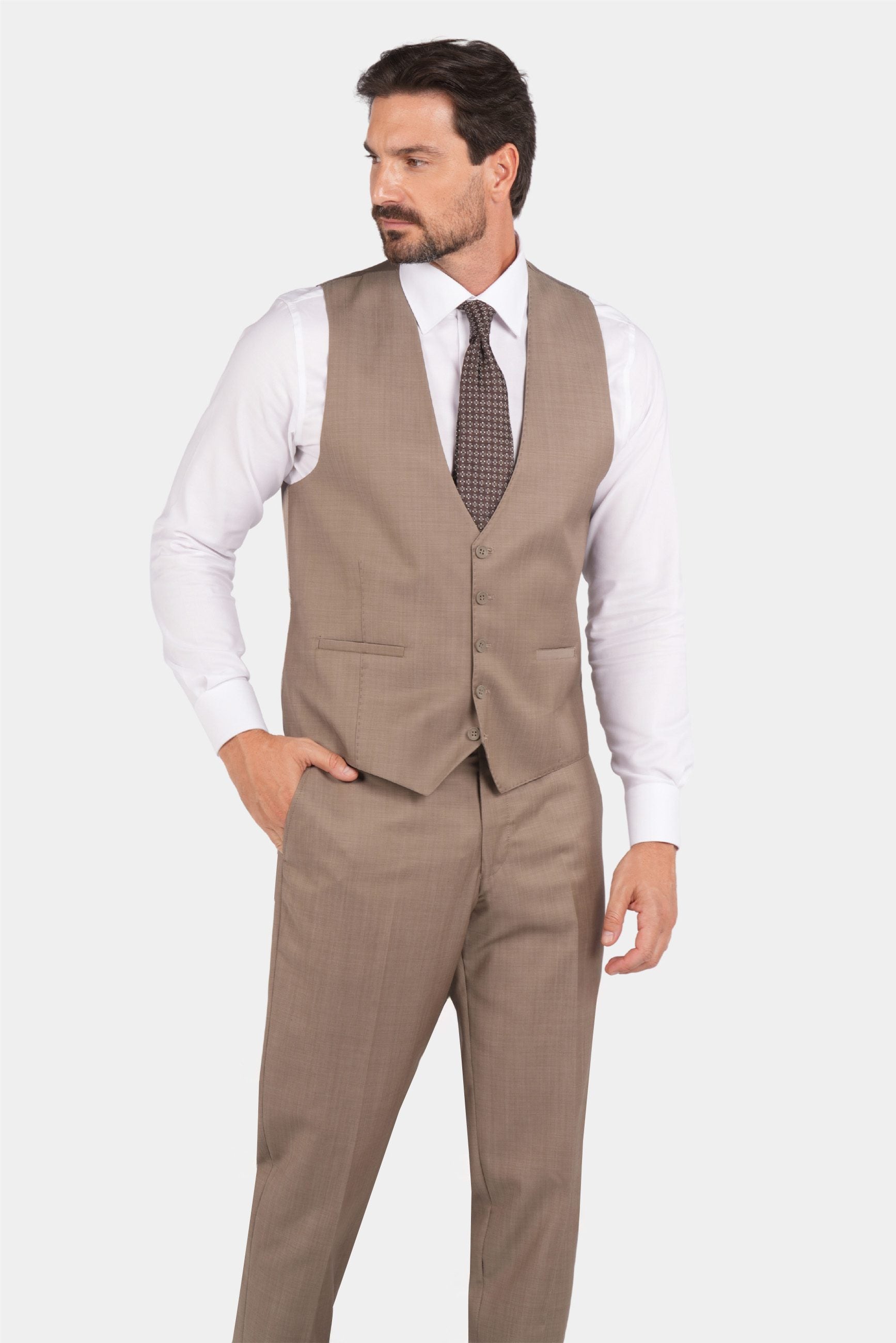 Sandbeige Dreiteiliger Woll-Anzug mit Tailored Fit