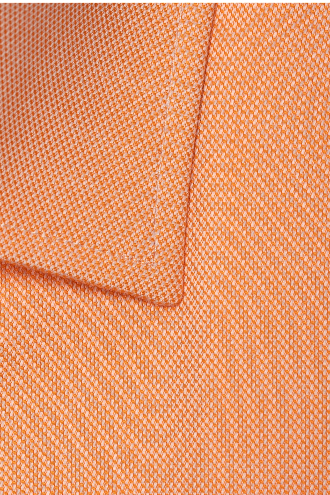 Arras' orange shirt