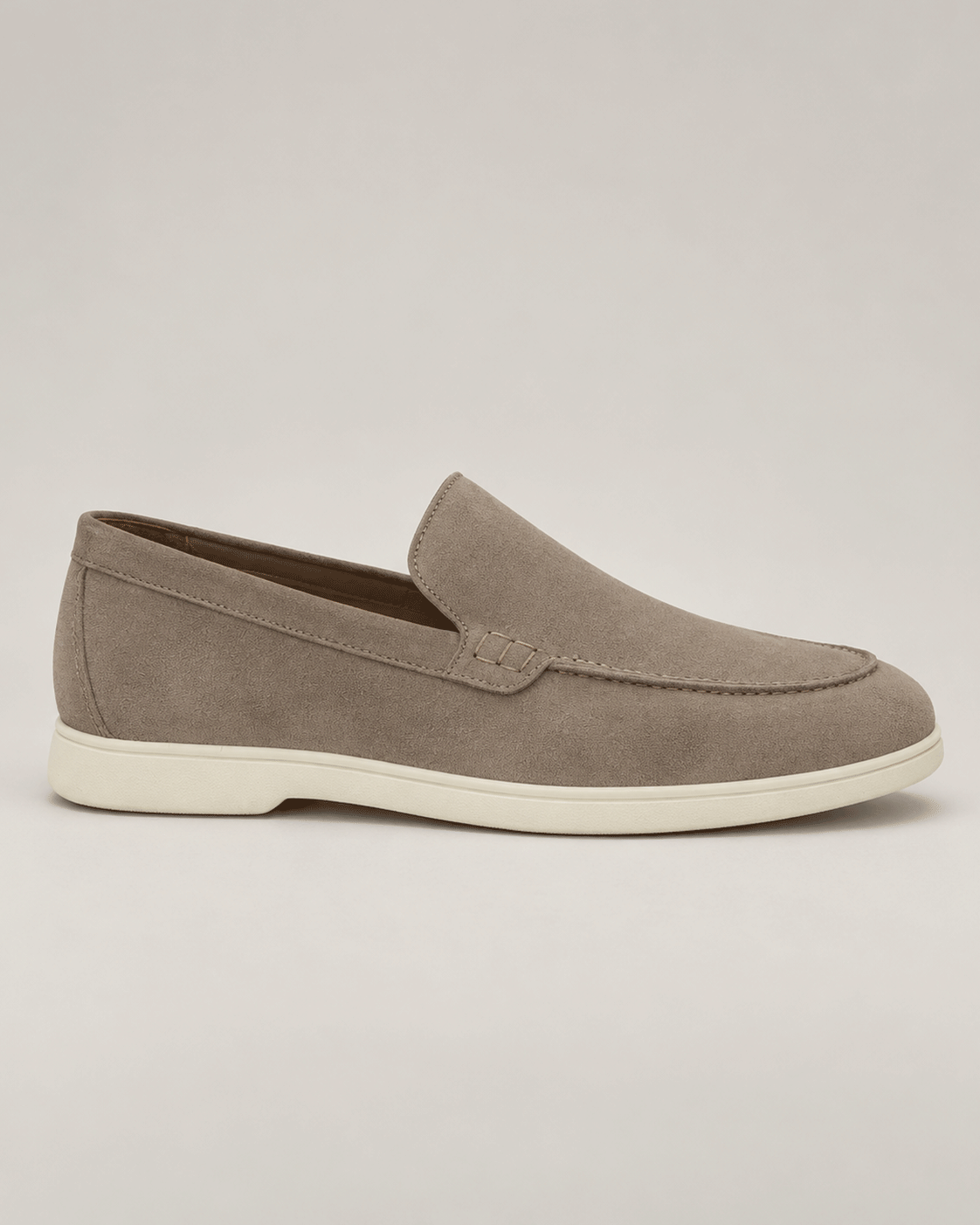 Beige Slipper aus italienischem Kalbsveloursleder