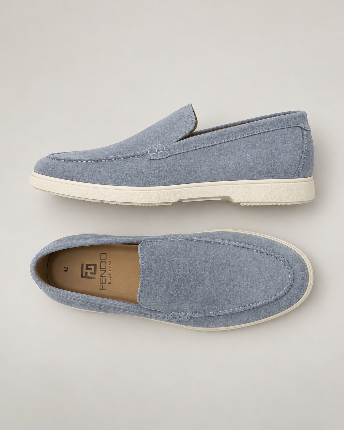 Blaue Slipper aus italienischem Kalbsveloursleder