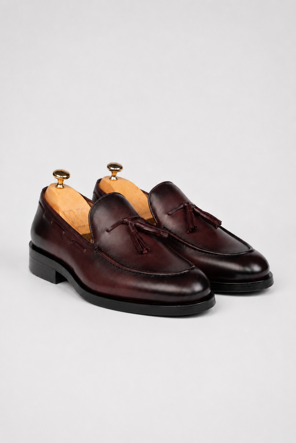 Bordeauxroter Tassel-Loafer aus Kalbsleder