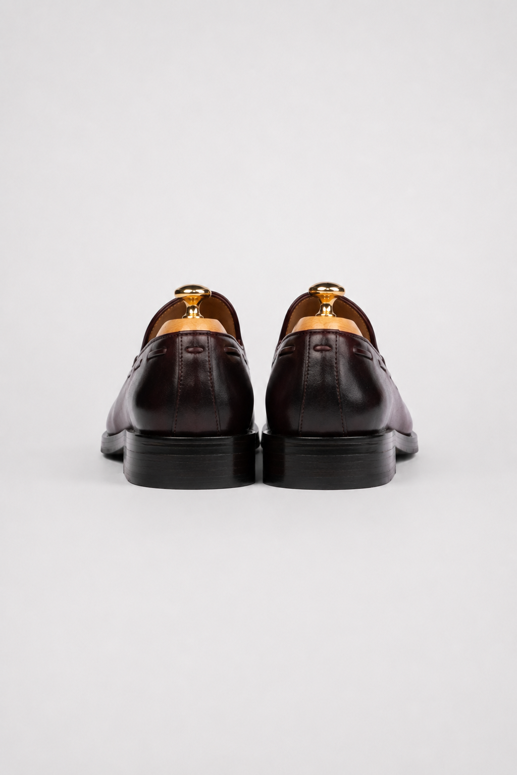 Bordeauxroter Tassel-Loafer aus Kalbsleder