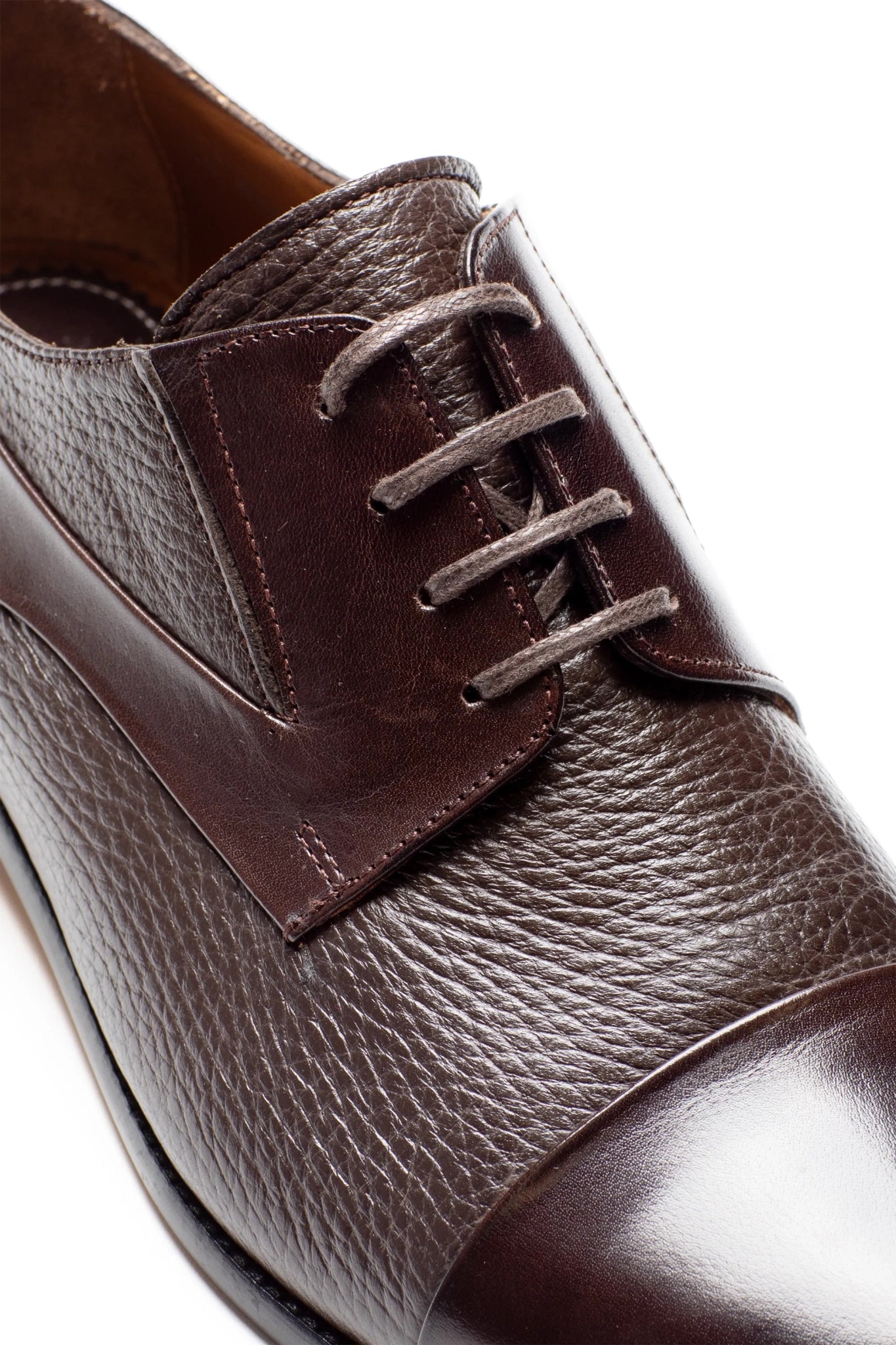 Braune klassische Schuhe
