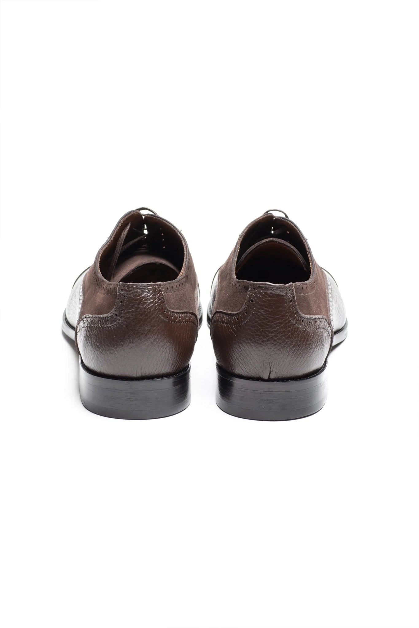 Braune klassische Schuhe