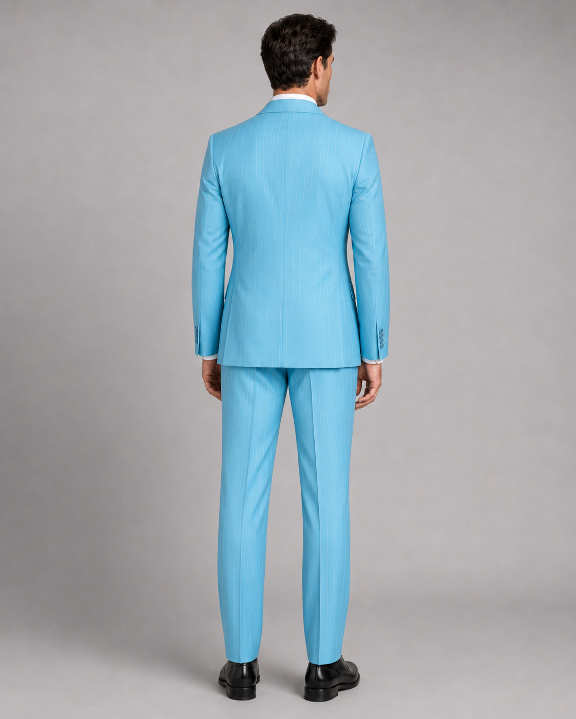 Hellblaue gestreift Modern Fit Zweireiher Anzug