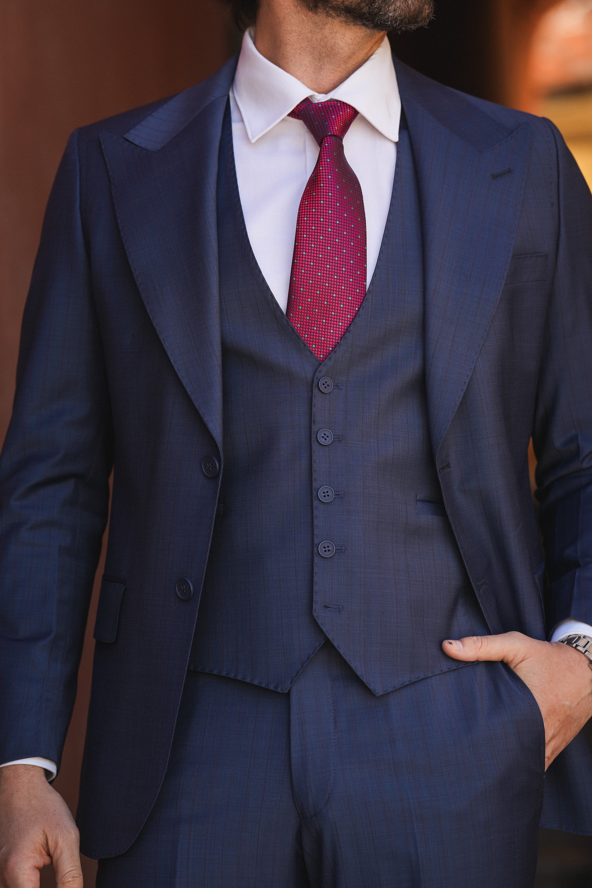Navyblauer Slim-Fit Super 130’s Wollanzug mit Karomuster und Einreiher