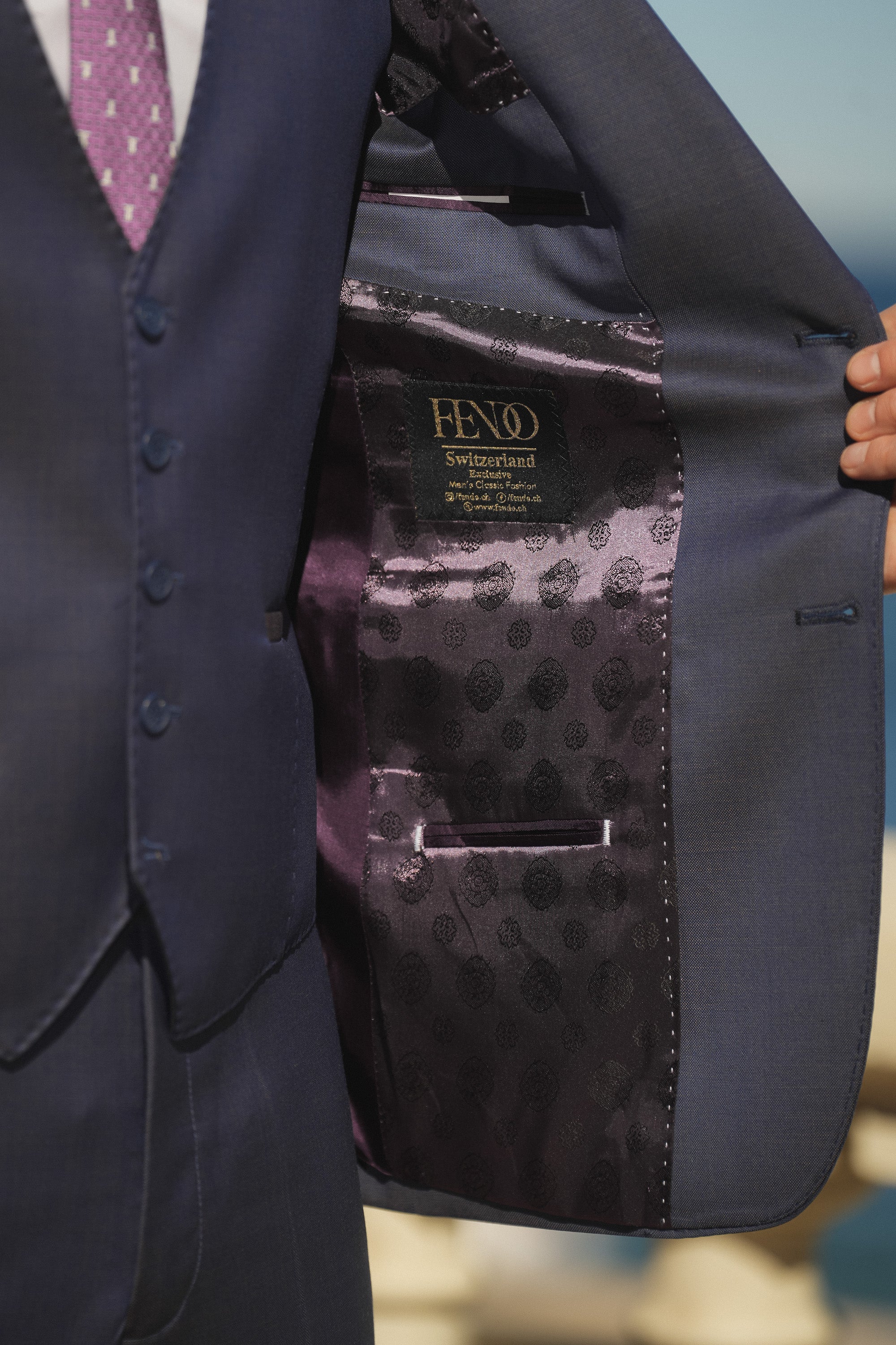 Violetter Slim-Fit Cerruti Wollanzug mit Einreiher
